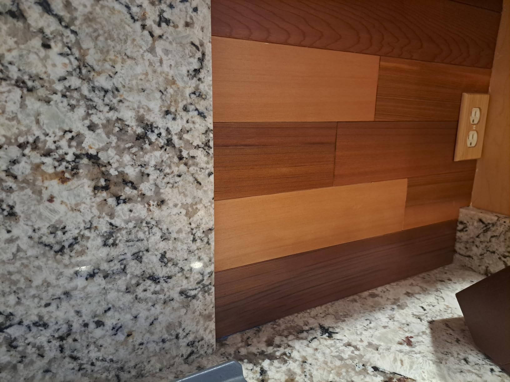 Western Red Cedar Wall Panels, 0.3