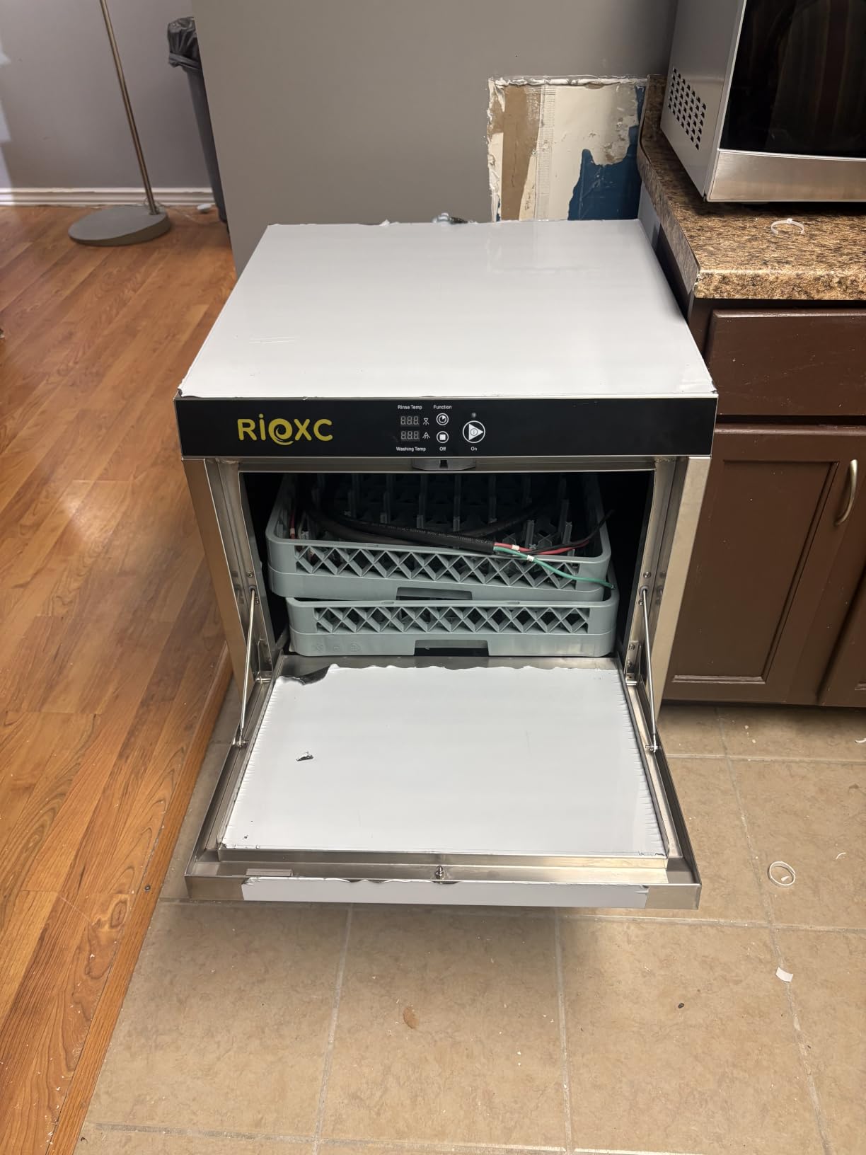 Commercial Dishwasher, High-Temp Undercounter Dishwasher, 40 Racks/Hr, 208-240V, Stainless Steel, CSA & ETL Certified for Restaurant, Bar & Cafe customer photo 1