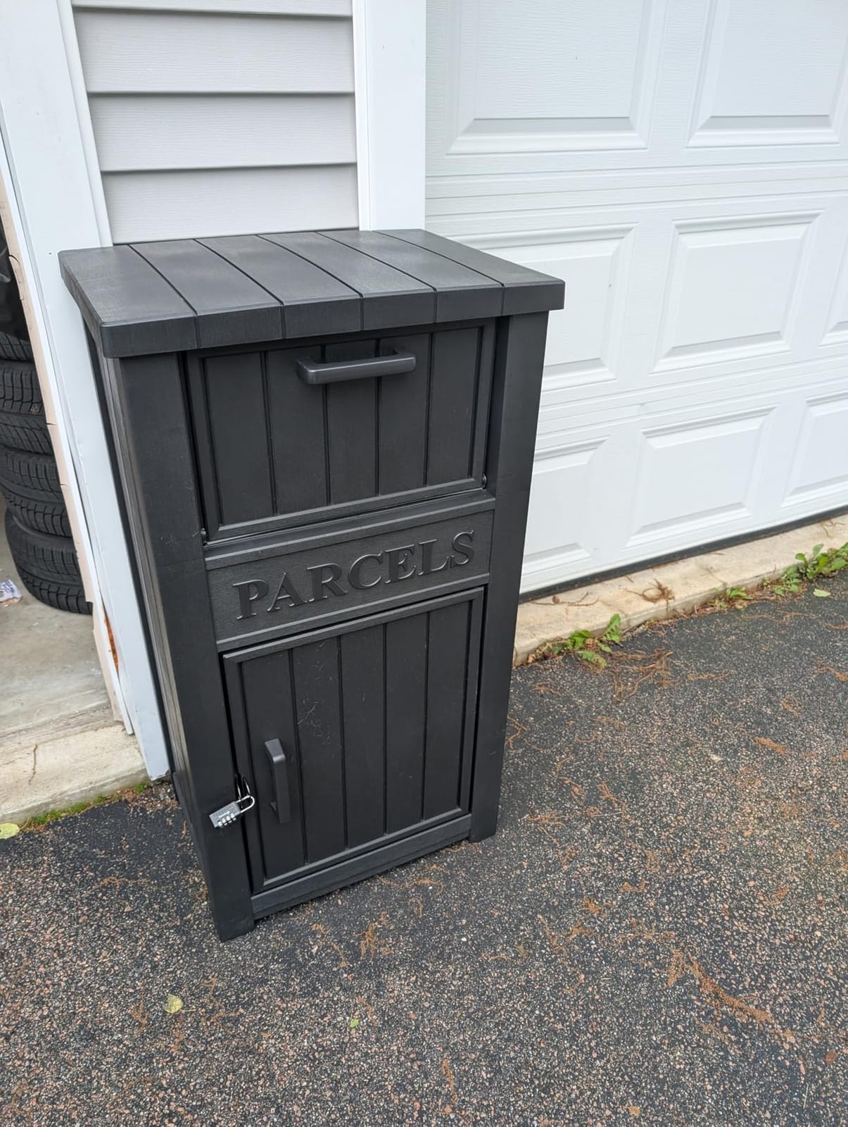 EFU Package Delivery Boxes for Outside, Lockable Anti-Theft Waterproof Delivery Boxes for Outside, Secure Parcel Drop Boxes for Porch & Curbside & House, Outdoor Package Box for Deliveries (Black) customer photo 1