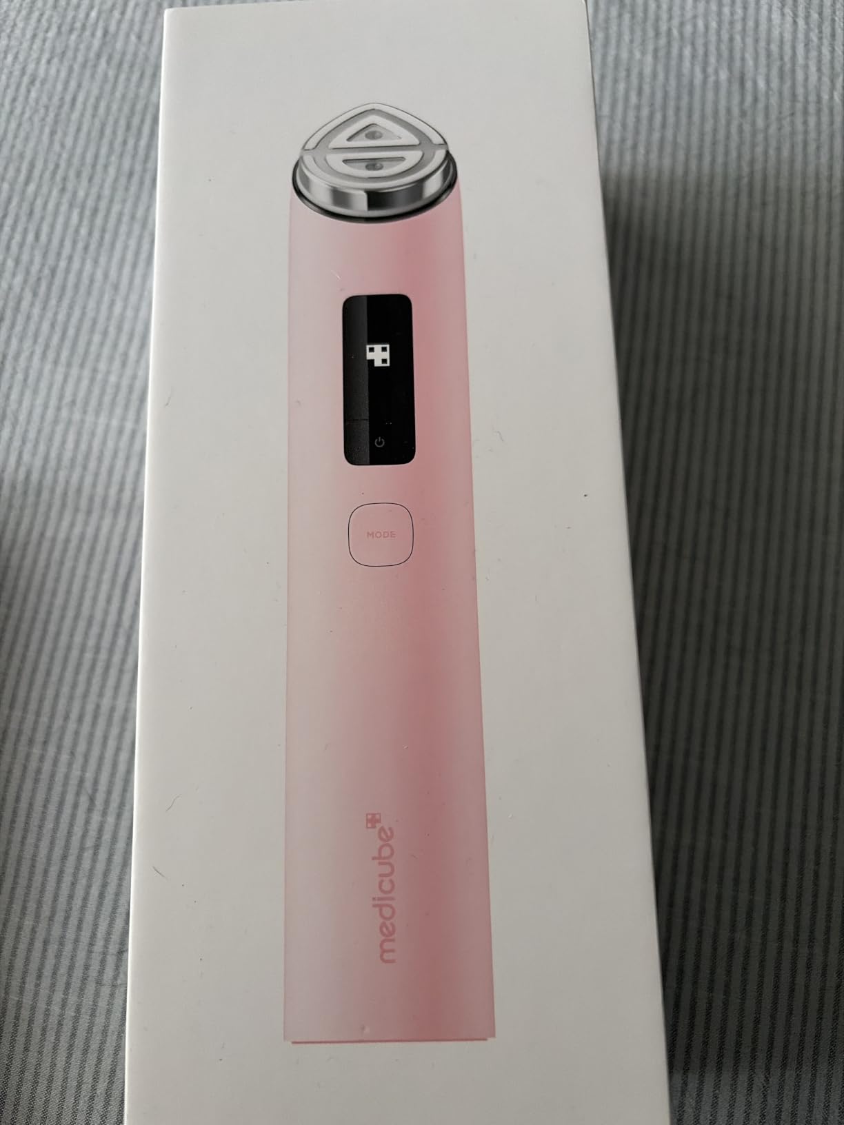 medicube Booster Pro X2 - 7 in 1 Glow Beauty Device, 2X Glow Care, Pink | 7-IN-1 Korean Skincare Device customer photo 1