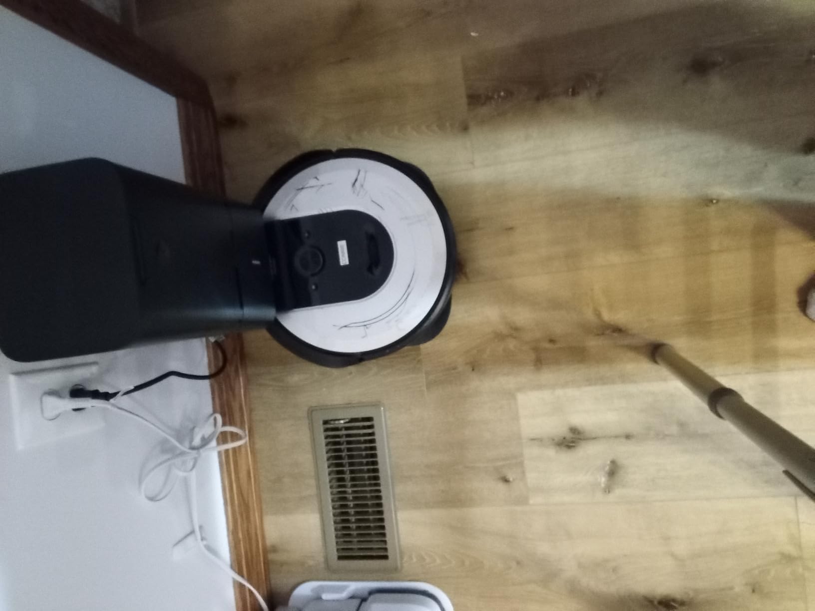 iRobot Roomba 505X Robot Vacuum & Mop Combo, 70x More Suction, Multifunction Dock, 75 Day Self-Emptying, Self-Cleaning & Hot Dry, Lifting Spinning Mop Pads, AI Obstacle Avoidance, Ideal for Pet Hair customer photo 1