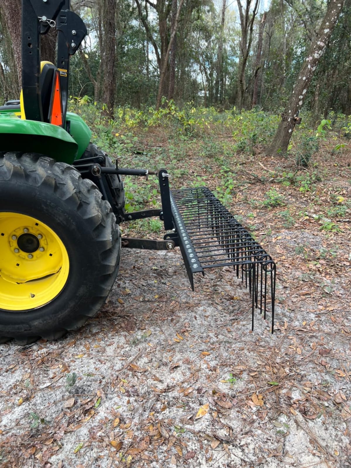 YITAMOTOR 3 Point Landscape Rock Rake for CAT 1, 5 FT Attach Tractor Rake | 32 Heavy Duty Steel Tines, 360 Degree Rotation, Tow-Behind Lawn Garden Tool Attachment for Compact Tractors customer photo 1