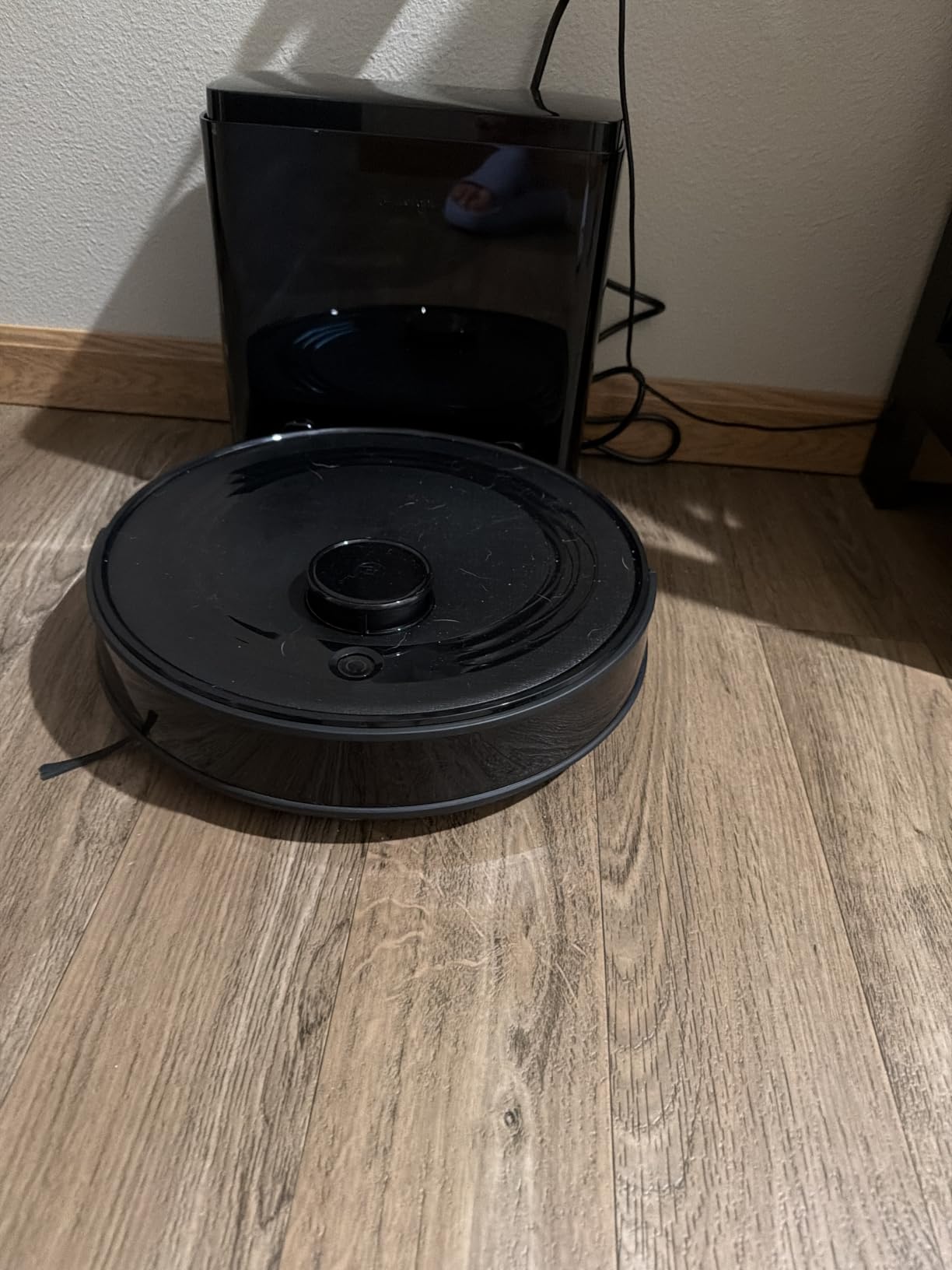 Lefant Robot Vacuum and Mop Combo, 75-Days Self-Emptying, 6000Pa Powerful Suction, Multi Floor Mapping, No-Go Zones, 140 Min Runtime, 2.4G/5G WiFi/Alexa/APP/iWatch, M2 Plus Black customer photo 1