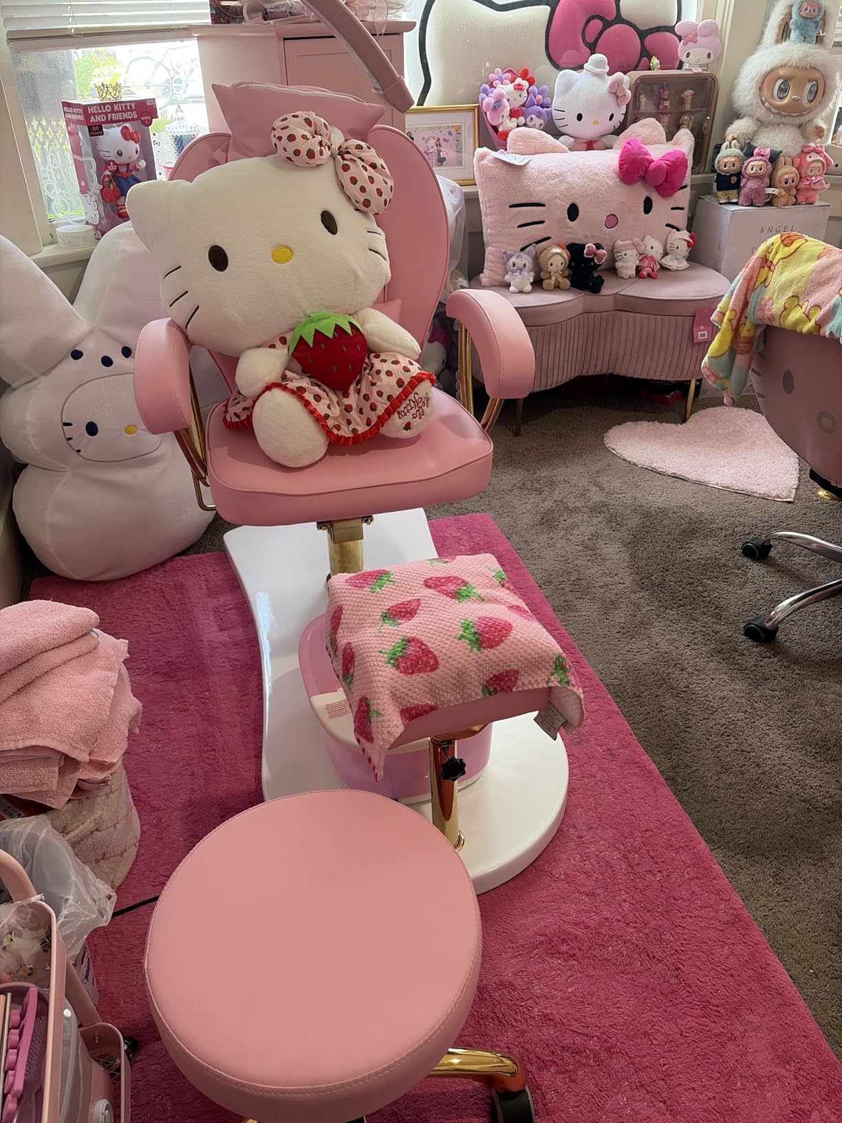 Pedicure Chair No Plumbing with Foot Bath and Stool, 360°Swivel Hydraulic Reclining Pedicure Station with Footrest & Ergonomic Headrest for Nail Tech, Spa, Salon (White) customer photo 1