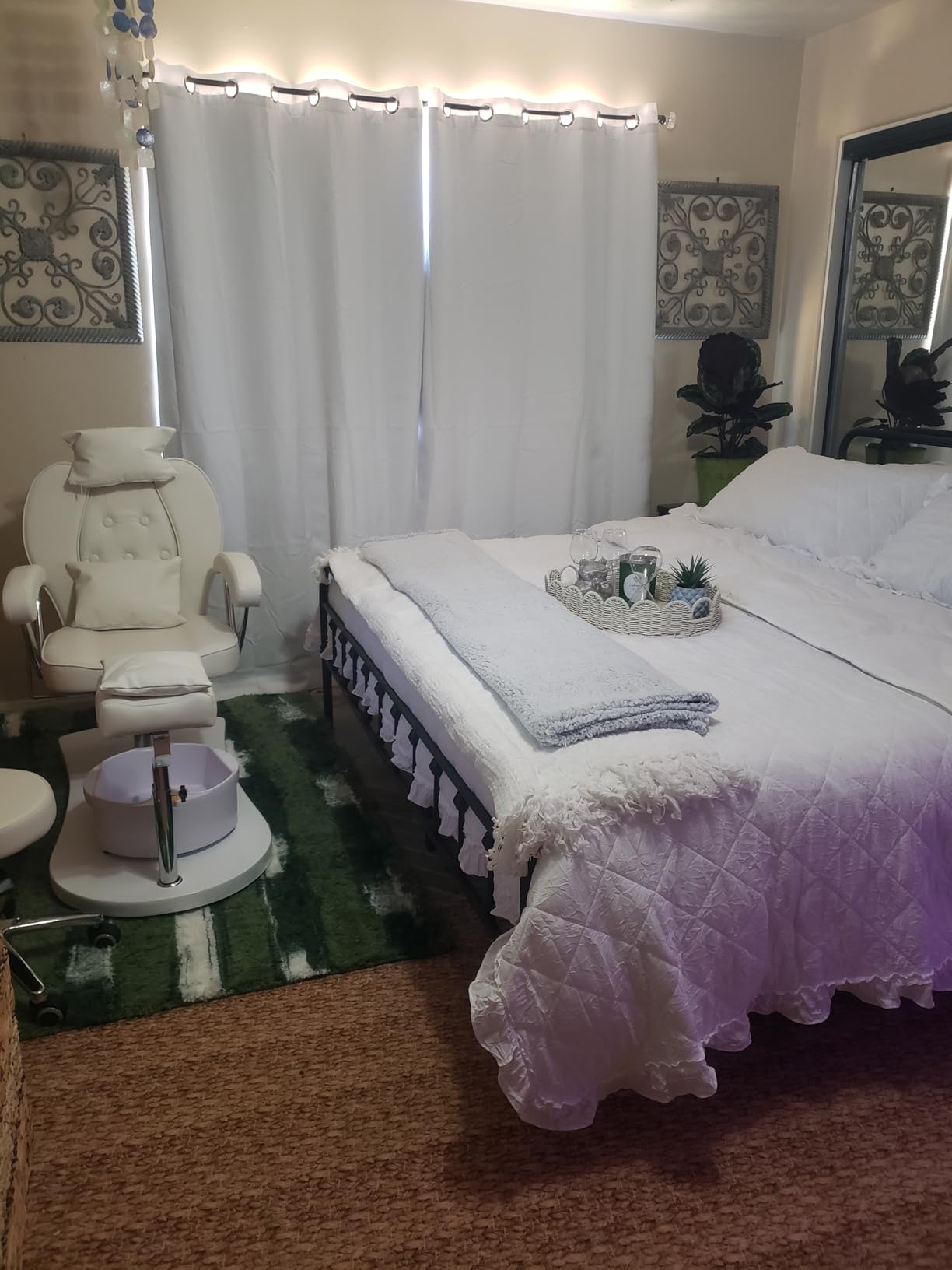 Pedicure Chair No Plumbing with Foot Bath and Stool, 360°Swivel Hydraulic Reclining Pedicure Station with Footrest & Ergonomic Headrest for Nail Tech, Spa, Salon (White) customer photo 2