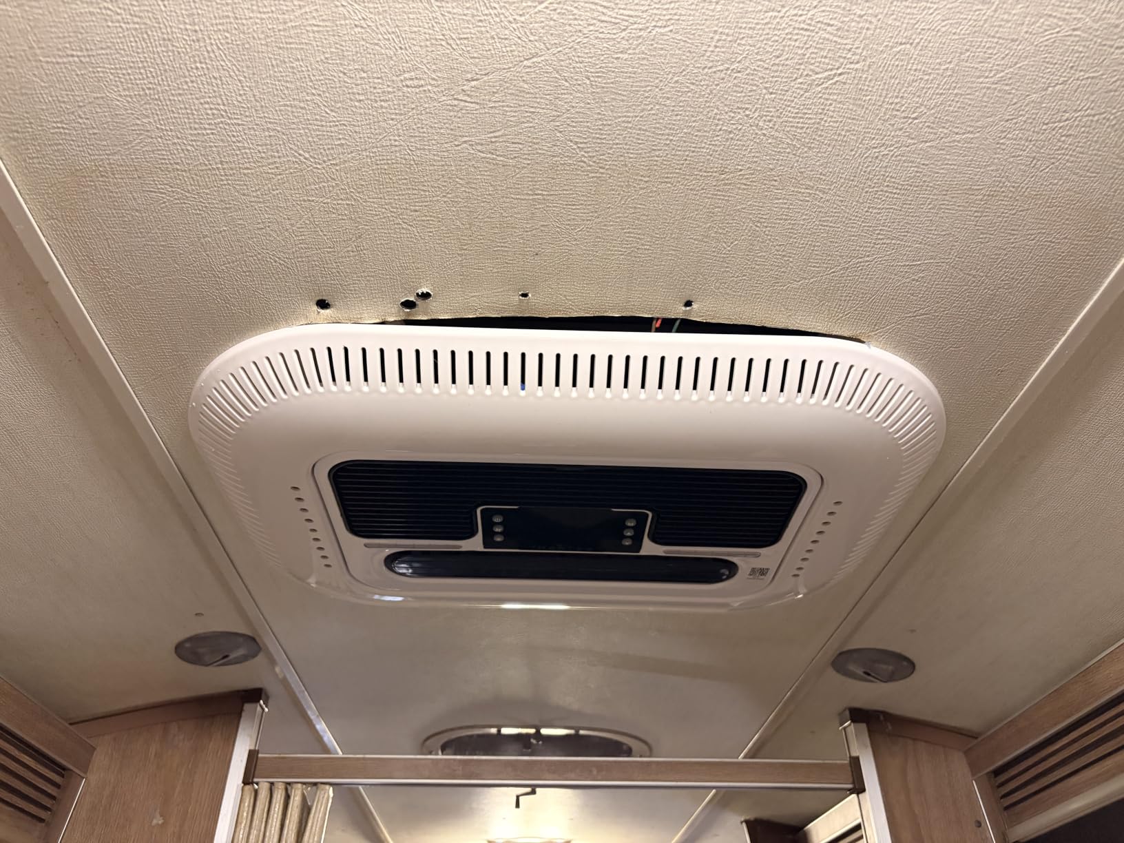 12V DC RV Rooftop Air Conditioner with Smart APP & Voice Control | Inverter-Driven, 0.252 kWh/h Low Power, Quiet, 10000 BTU, Battery Powered, AC Unit for Off-Grid Camping, Vans, Trailers customer photo 2