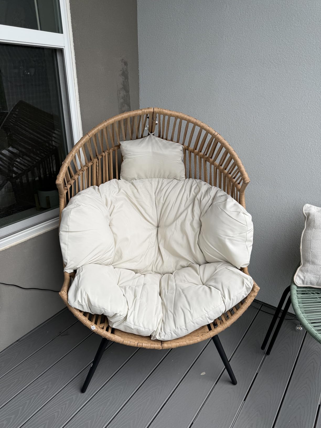 JAMFLY Egg Chair Wicker Outdoor Chairs, Patio Chair Oversized Lounger Chair with Cushion for Indoor Living Room, Bedroom, Outside Patio Backyard Balcony, Creamy White customer photo 1