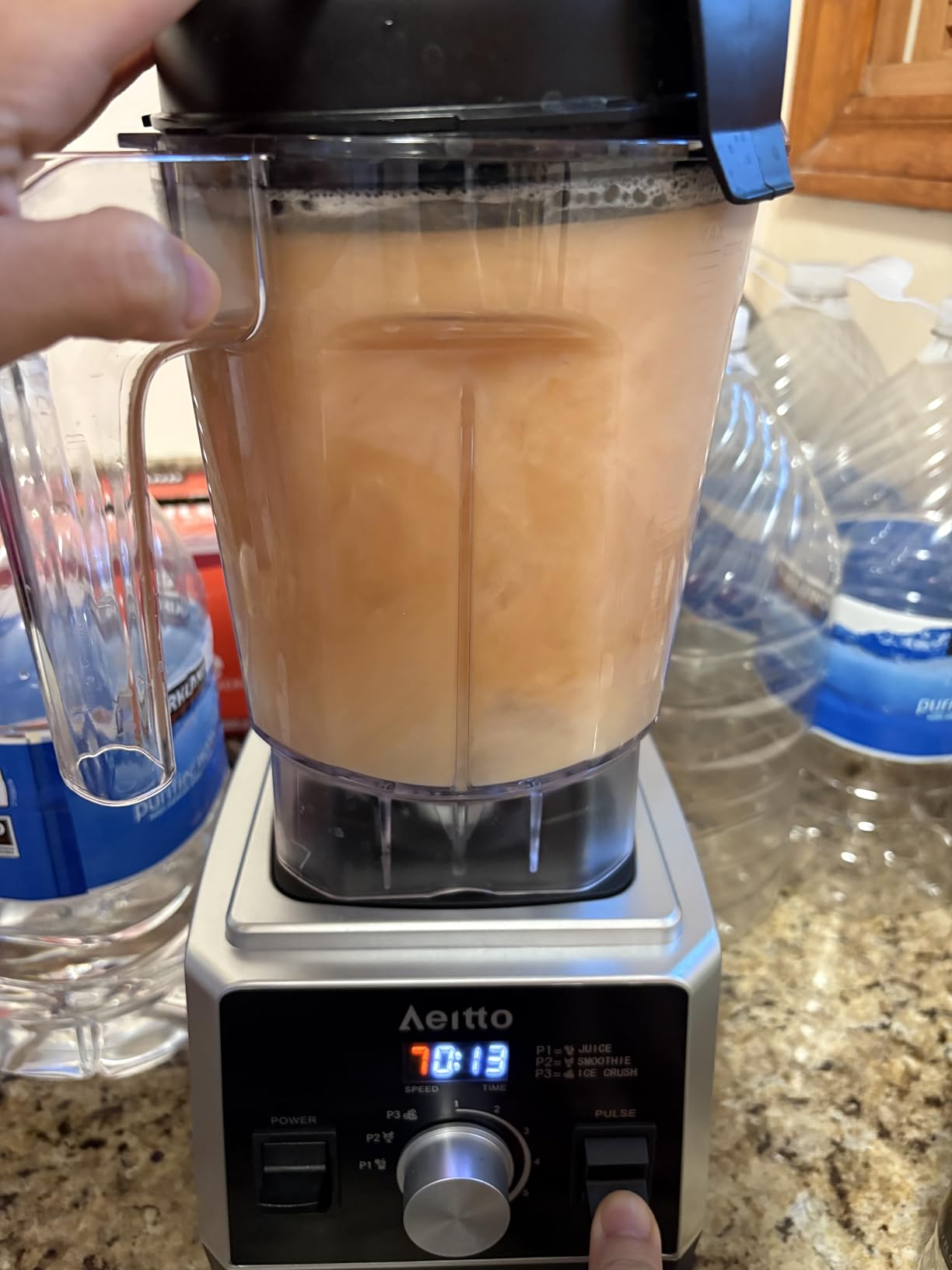 Aeitto Blenders for Kitchen with 68Oz. Large Capacity, 1800W Max Power Smoothie Blender, 3 Preset Programs & 7 Speeds, Professional Countertop Blender, Generation 2 Silver customer photo 1