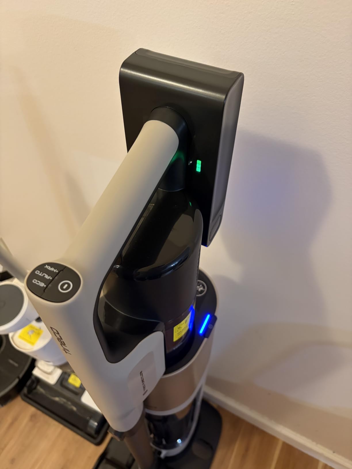 Tineco Pure ONE Station 5 Pro Cordless Vacuum, Automatic Dust Collection, Full-Path Self-Cleaning, ZeroTangle Brush, Up to 100 Minutes Runtime, Stick Vacuum Cleaner for Pet Hair, Carpet & Hard Floor customer photo 1