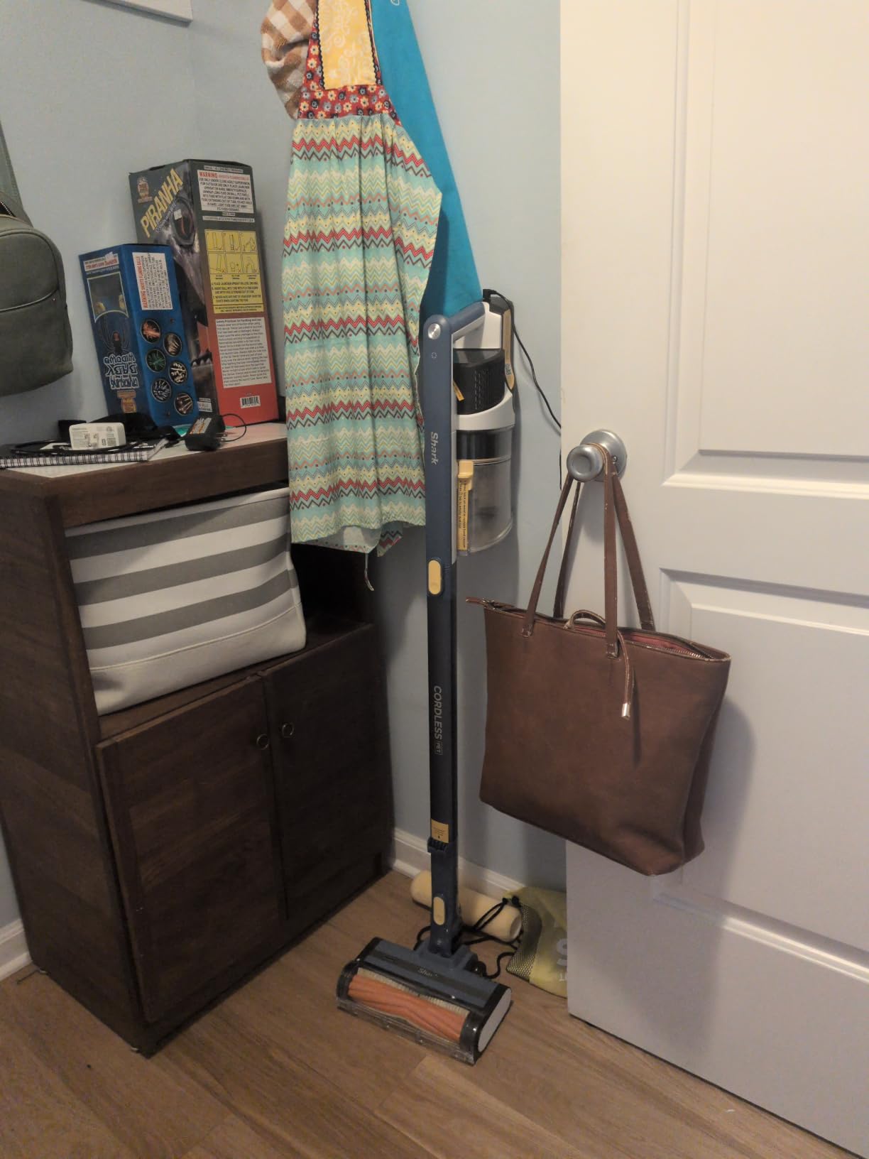 Shark Cordless Pet, Cordless Lightweight Stick Vacuum Cleaner, IY143H | Self Cleaning Brushroll, 40-Min Runtime, Removable Handheld, XL Dust Cup, Moonlight Blue (2026 Release) customer photo 2