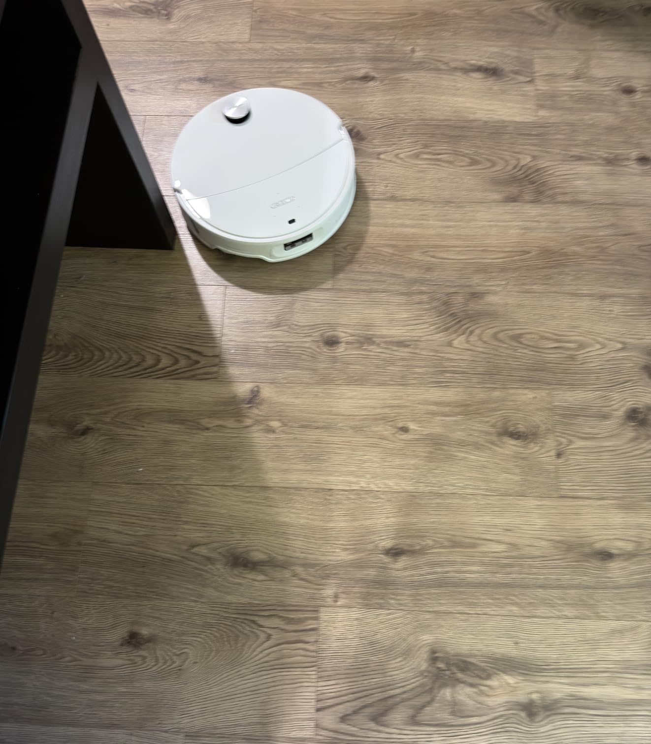 Roborock 2026 New Qrevo Edge 3 Pro Robot Vacuum and Mop, 36000 Pa Suction | 300+ Obstacle Avoidance, 3.46 in Double-Layer Threshold, Zero-Tangling, Corner to Edge Cleaning, 212°F Mop Self-Cleaning customer photo 2