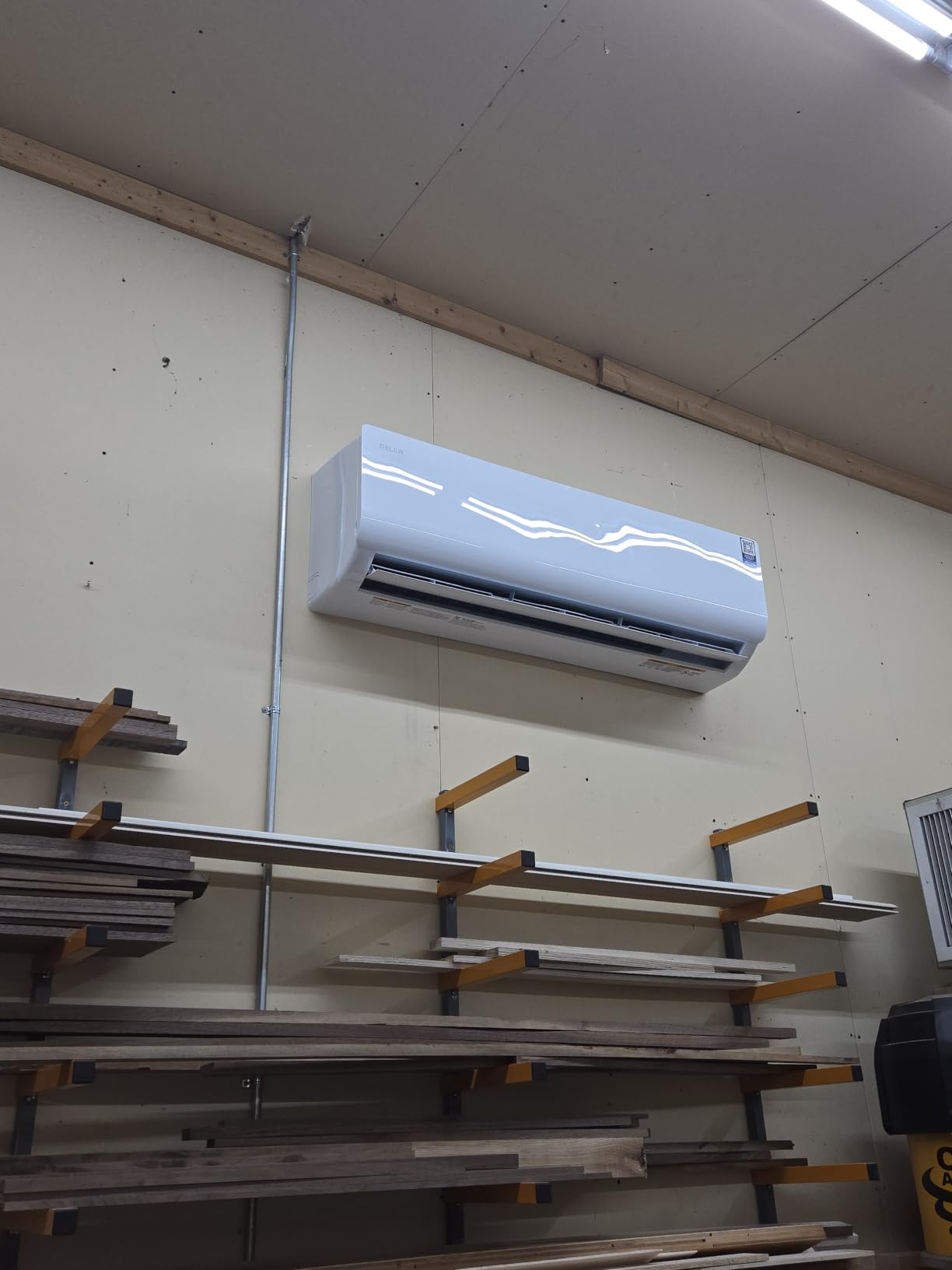 DELLA Vita Series 18000 BTU Mini Split Air Conditioner, Energy Efficient,20 SEER2 230V,Cools up to 1000 Sq. Ft,1.5 Ton Heat Pump, Works with Alexa & Wifi,Ductless Inverter System,Pre-Charged,16ft Kit customer photo 2