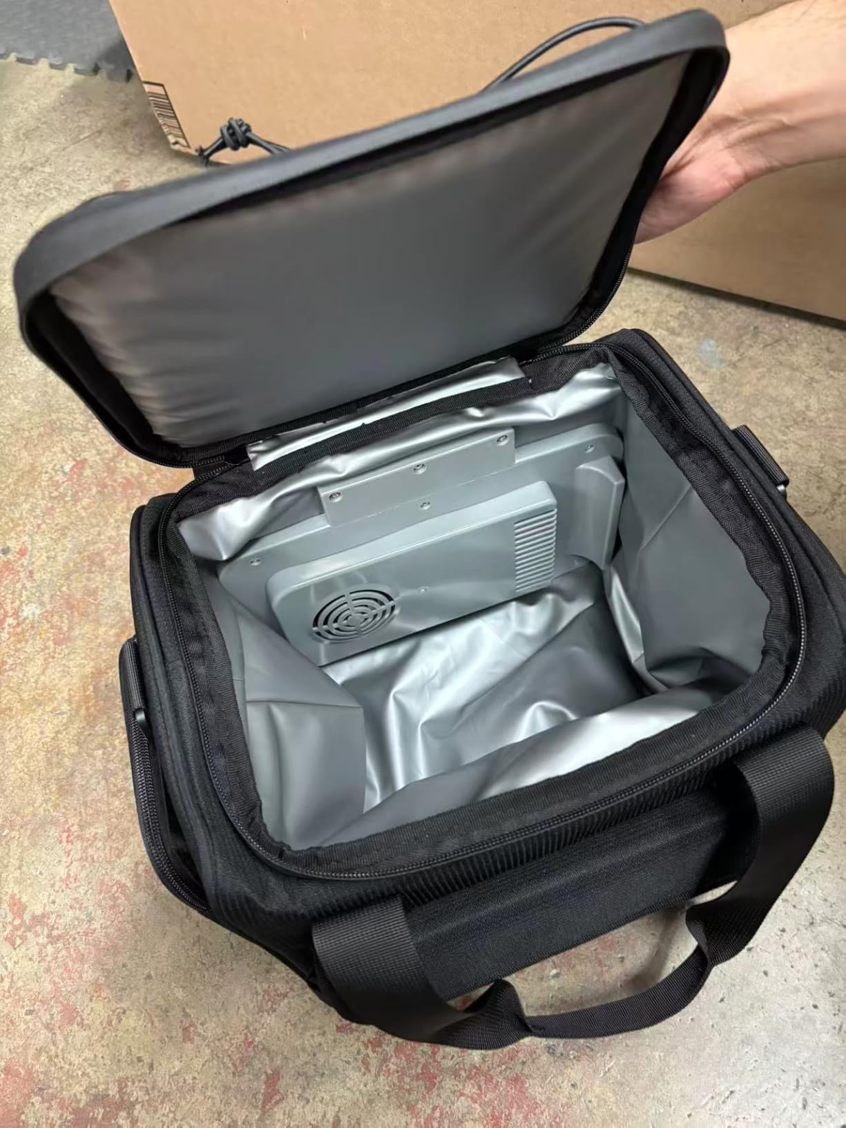 Wagan EL6234 14L Electric Cooler Warmer Bag Portable Thermoelectric Cooler customer photo 1