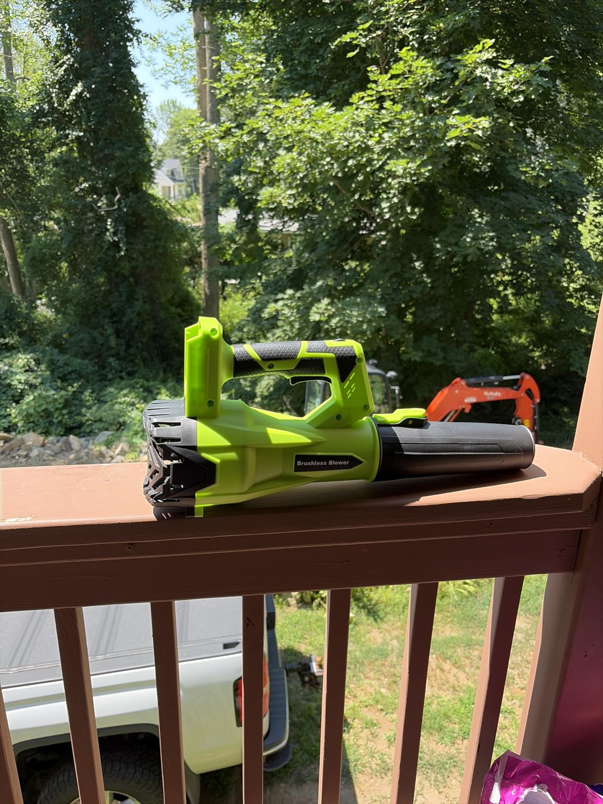 Leaf Blower Cordless 650CFM with 2x4.0Ah Battery Powered and Fast Charger | Electric Leaf Blower Powerful Brushless Blowers for Lawn Care, Patio,Yard,Dust, Blowing Leaves,Snow Blowing 6 Speed Control customer photo 1