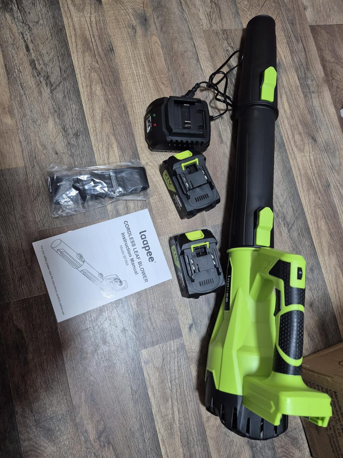 Leaf Blower Cordless 650CFM with 2x4.0Ah Battery Powered and Fast Charger | Electric Leaf Blower Powerful Brushless Blowers for Lawn Care, Patio,Yard,Dust, Blowing Leaves,Snow Blowing 6 Speed Control customer photo 2