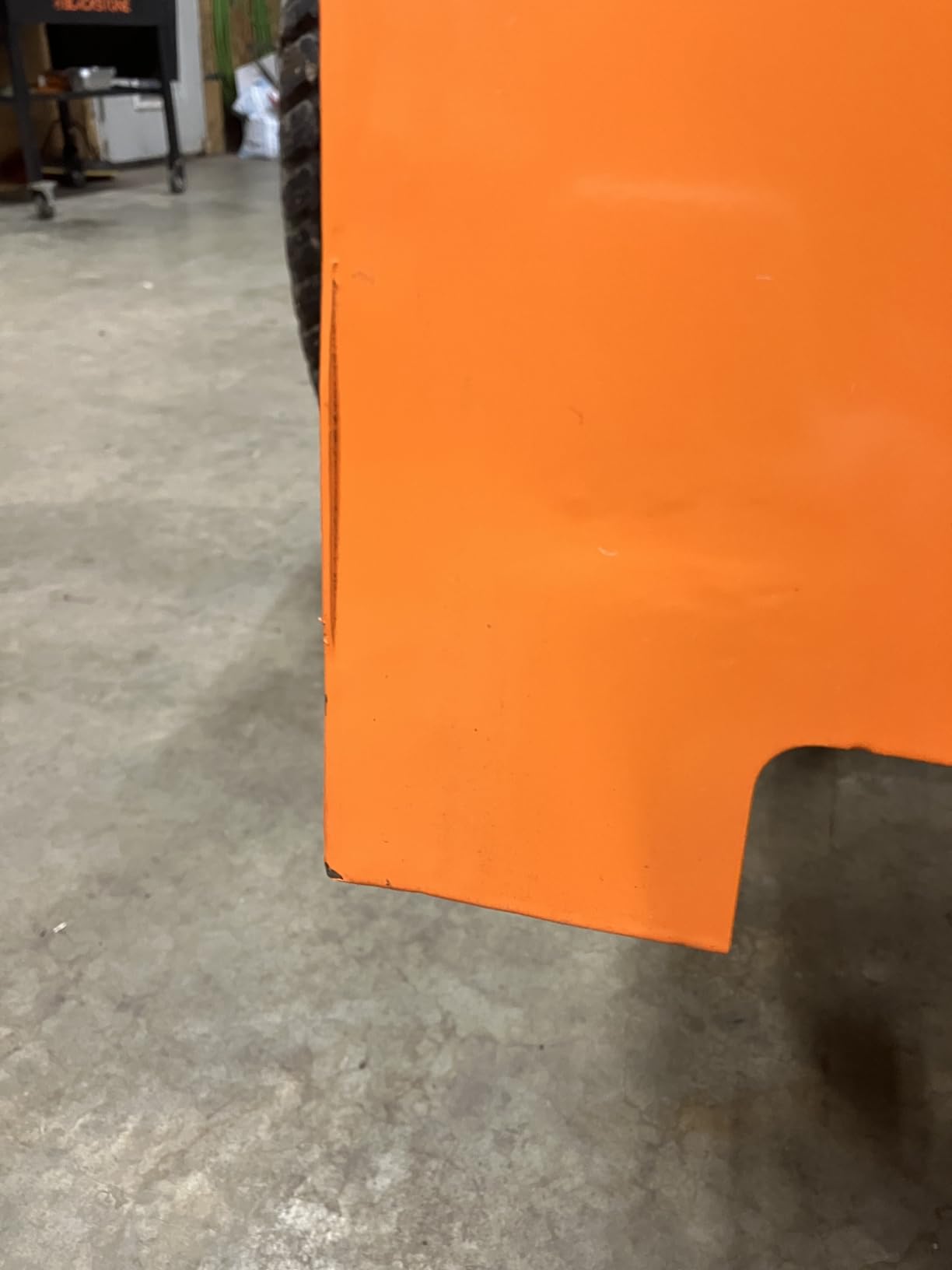 Garvee 3 Point Hitch Ballast Box, 800 LBS Tractor Ballast Box with 2 in Quick Hitch Receiver for 3 Point Category 1 Tractors, Loaders and Skid Steers customer photo 2