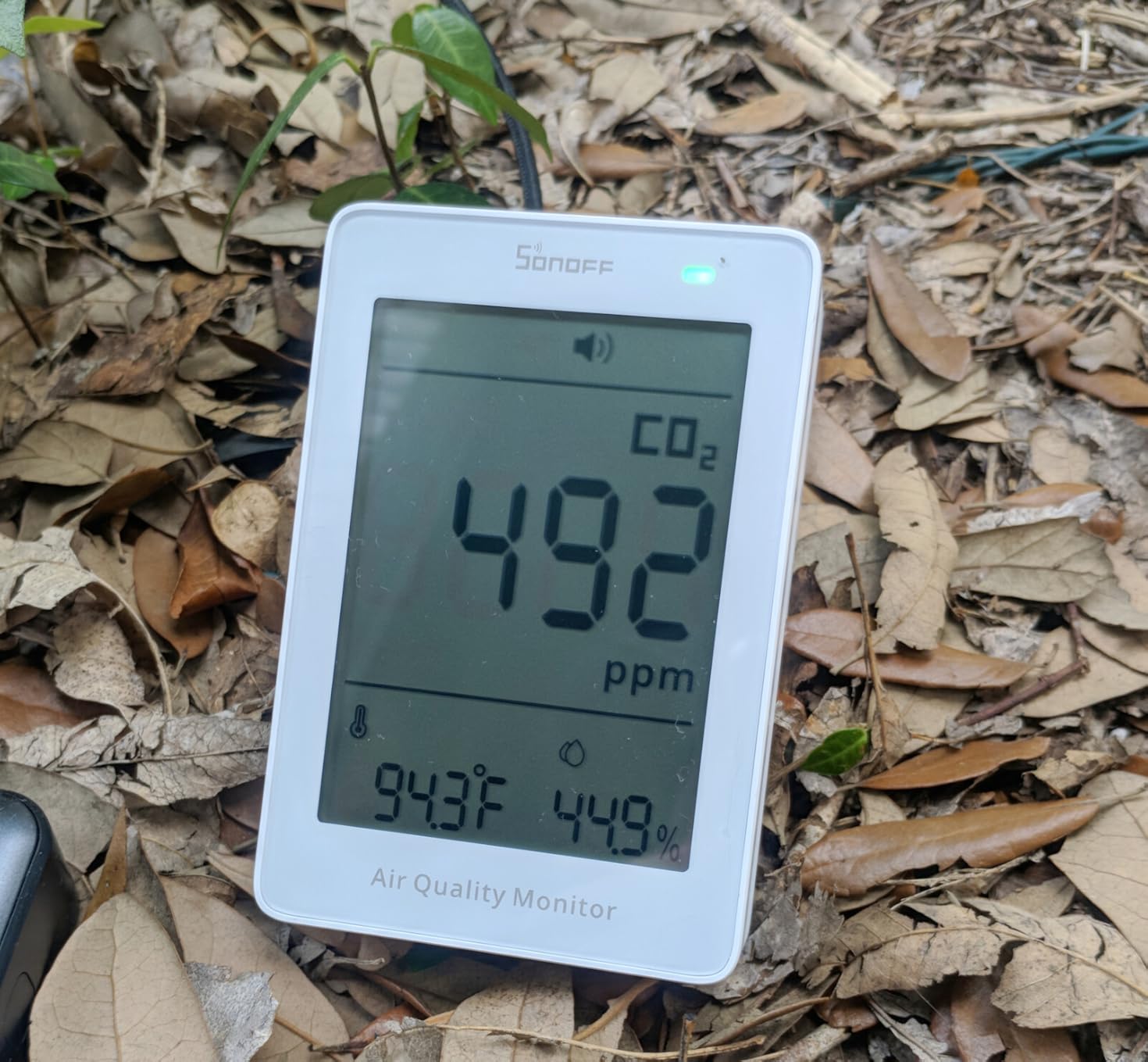 SONOFF AirGuard SAWF-08P, Smart Indoor Air Quality Monitor, Matter Compatible, 2.4GHz WiFi, Carbon Dioxide/Temp/Humidity Monitor, Real-Time Display & Notification, for Indoor Use customer photo 2
