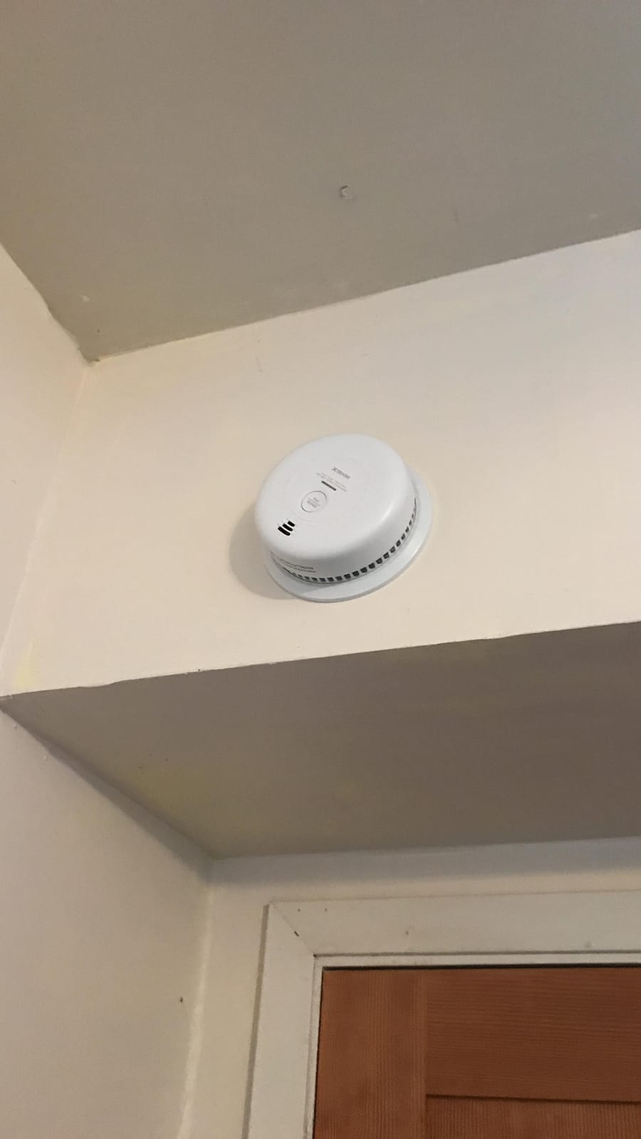 X-Sense Wi-Fi Radon Detector for Home with APP Notification, Model XR0A-iR | Deeper Trends in App, Easy to Use, Zero Lab Fees, No Installation Required, Continuous Monitoring customer photo 1