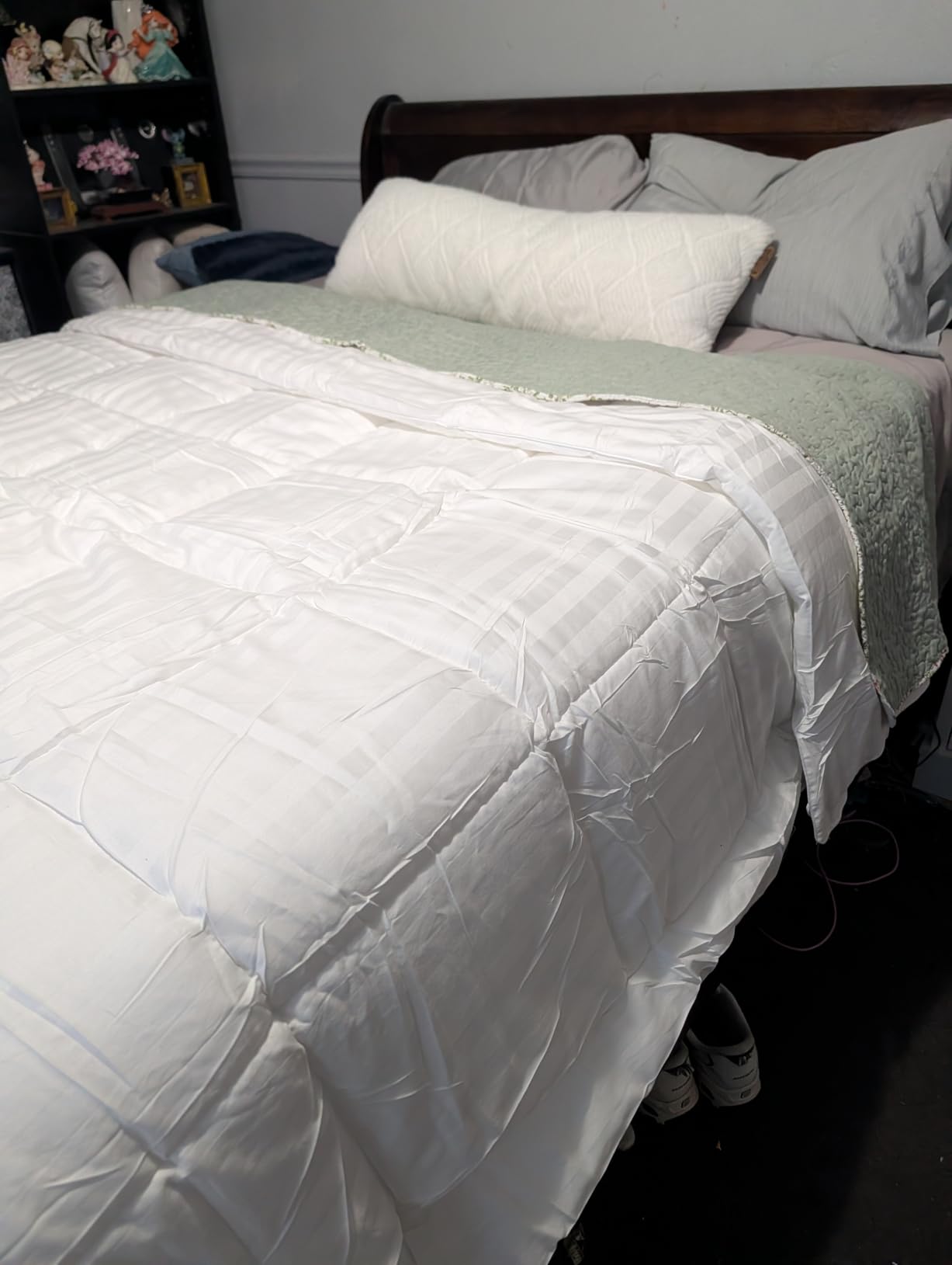 Calvin Klein Hotel Luxury King Comforter Duvet Insert Hypoallergenic | Down Alternative 100% Cotton Cover All Season Medium Warmth 106 x 92 inches White Stripe customer photo 2