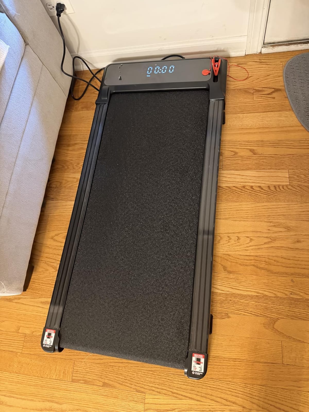 Compact Walking Pad Under Desk Treadmill, Portable Electric Walking Treadmill with Remote Control & LED Display for Home Office, Quiet Fitness Machine customer photo 1