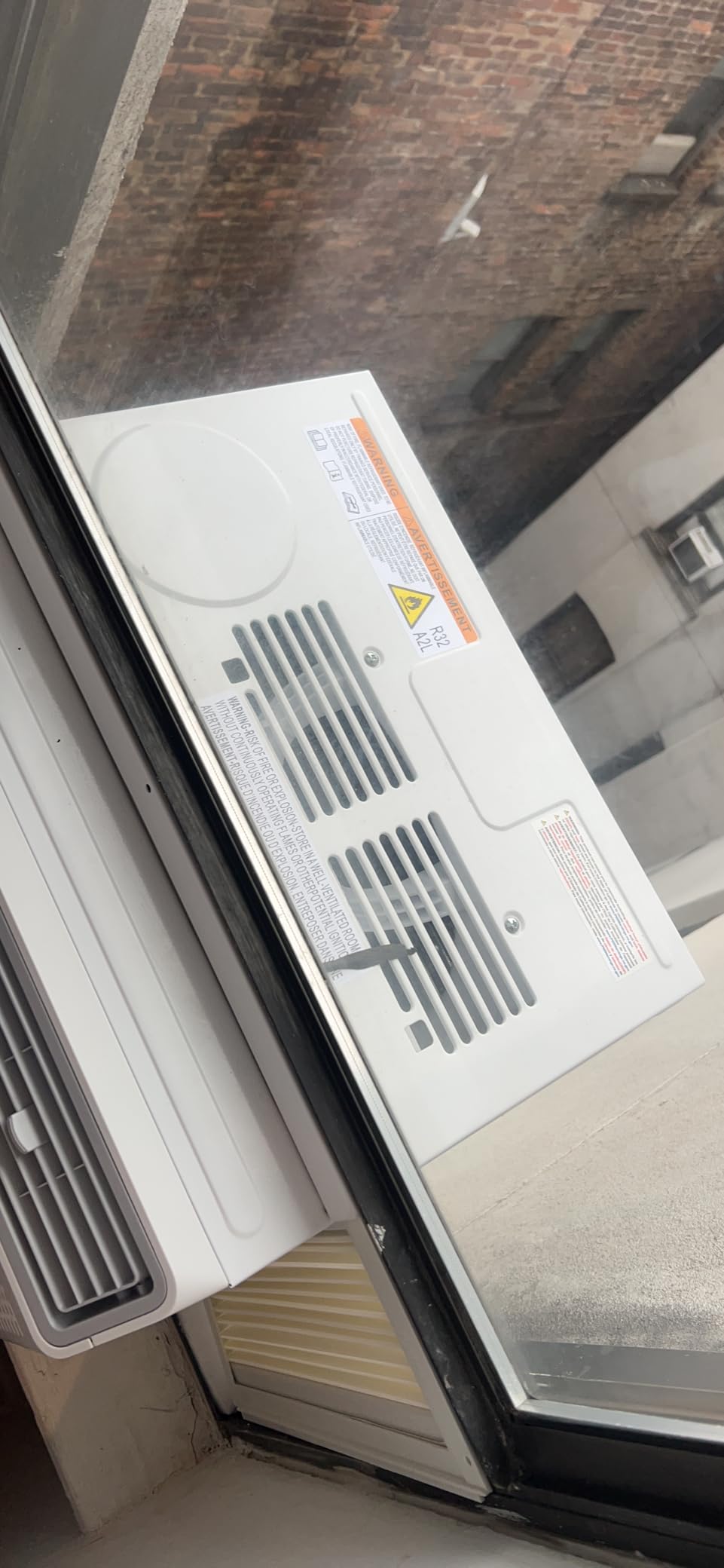DELLA Window Air Conditioner, 5000 BTU, Reusable Filter, Cools Up To 150 Sq. Ft, Energy Saving AC Unit with Easy to Use Mechanical Control, Easy Install Kit, Efficient Cooling For Smaller Areas customer photo 1