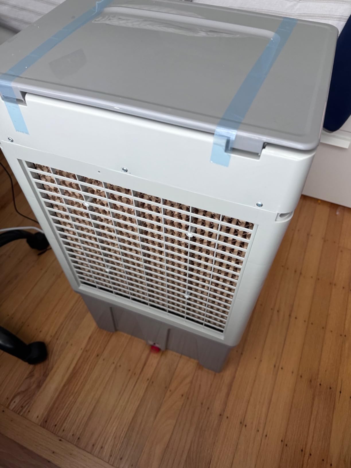 Swamp Cooler, 3600CFM Evaporative Cooler with 8.1 Gal Water Tank, 3 in 1 Portable Air Conditioners for Room No Window, 100° Swing, 7H Timer, 4 Ice Box for Home, Garage, Large, Outdoor, White customer photo 1