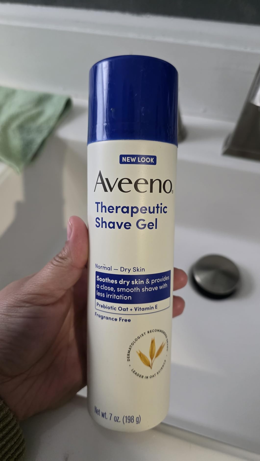 Aveeno Therapeutic Shave Gel for Women & Men, Sensitive Skin Shaving Cream with Prebiotic Oat & Vitamin E, Helps Prevent Razor Bumps & Skin Irritation, Soothes Dry Skin, Fragrance-Free, 7 Oz customer photo 2