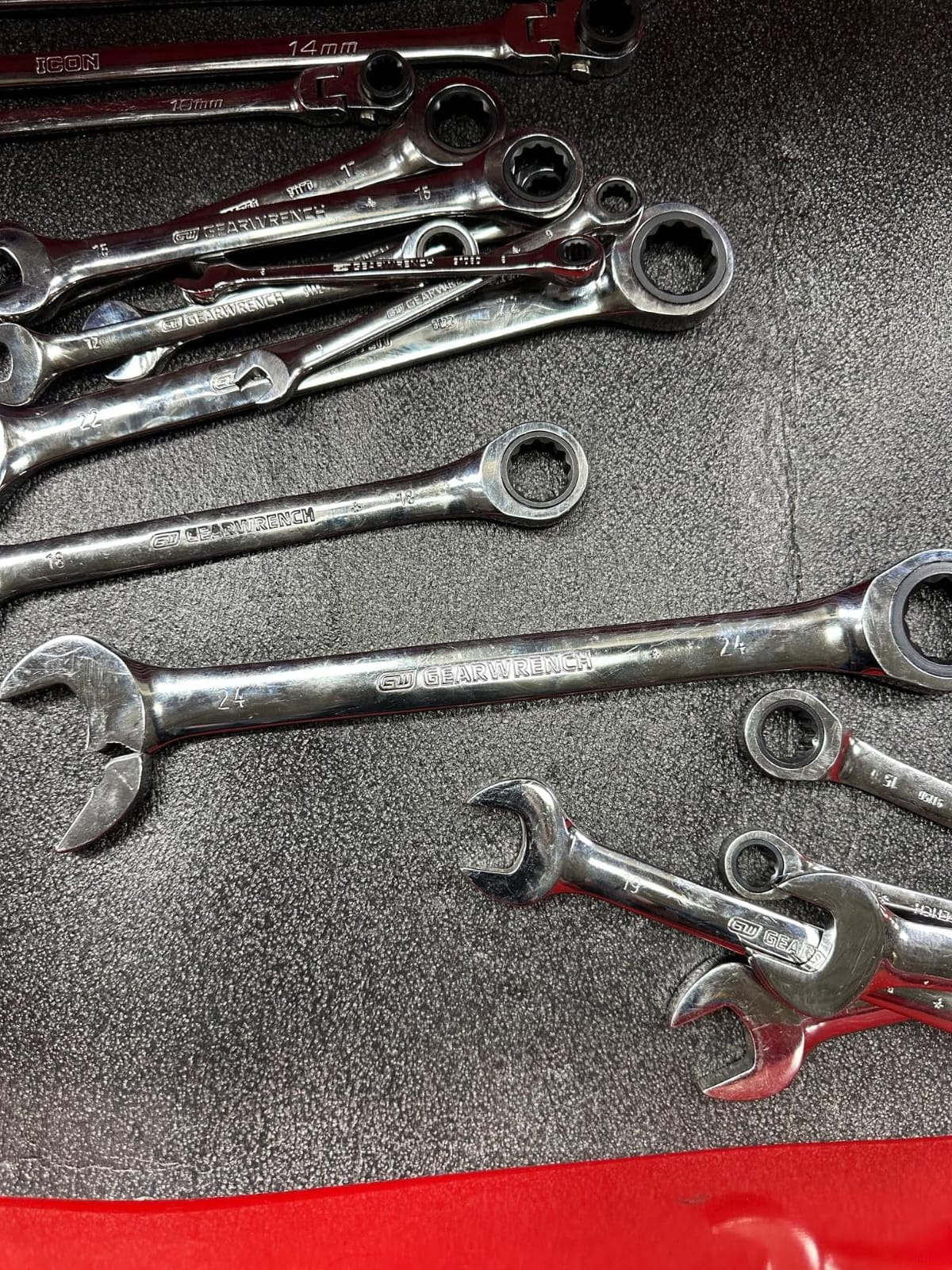 GEARWRENCH 16 Piece 72T Ratcheting Combination Metric Wrench Set | 9416 customer photo 1