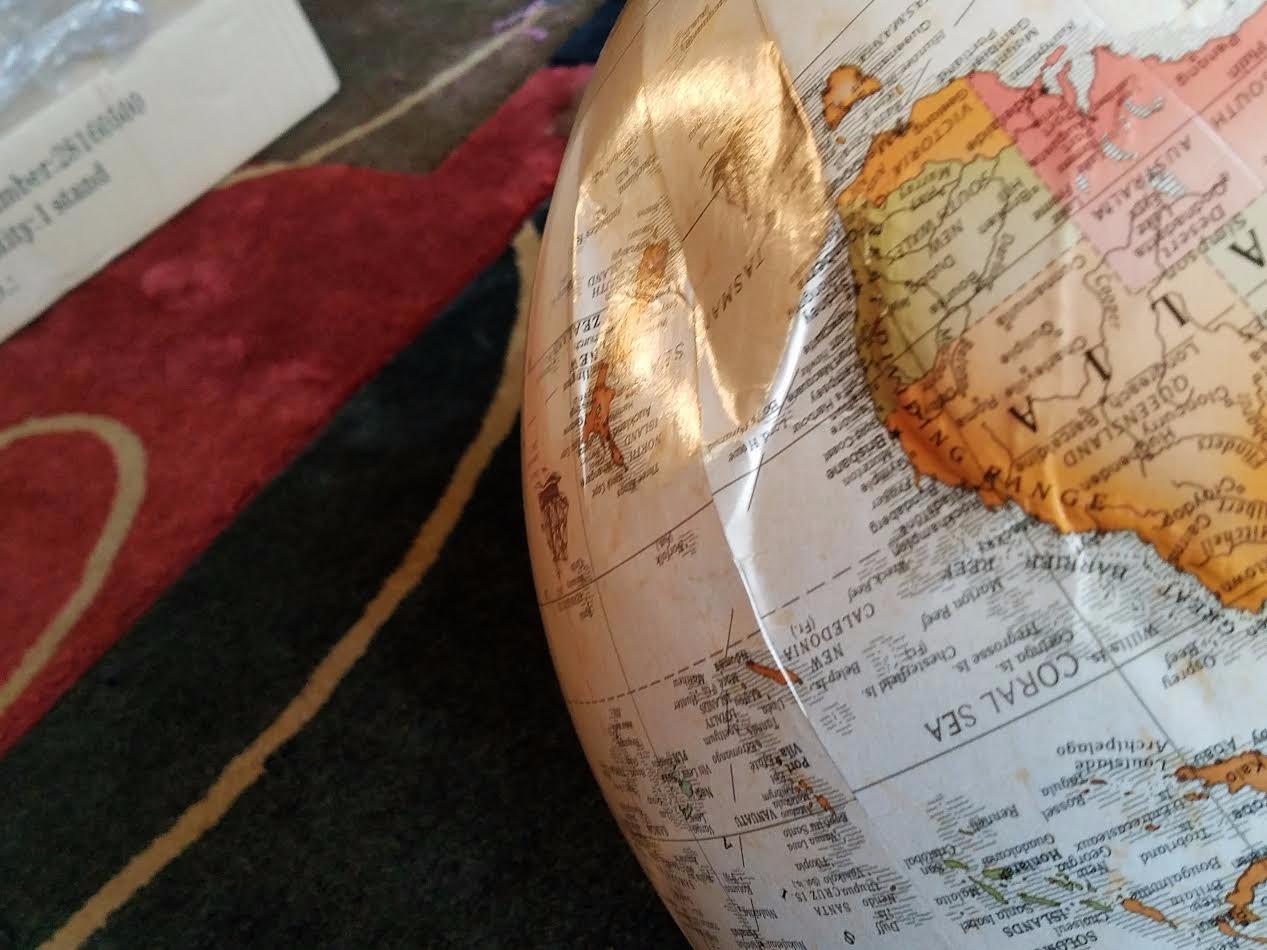 Replogle Globes 22716 Sherbrooke II Globe, Large, Off-White customer photo 2