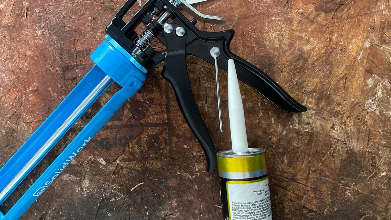 Newborn 250 Super Smooth Rod Caulking Gun - Revolving Steel Frame | 18:1 Thrust Ratio | 1/10-Gallon Capacity customer photo 2