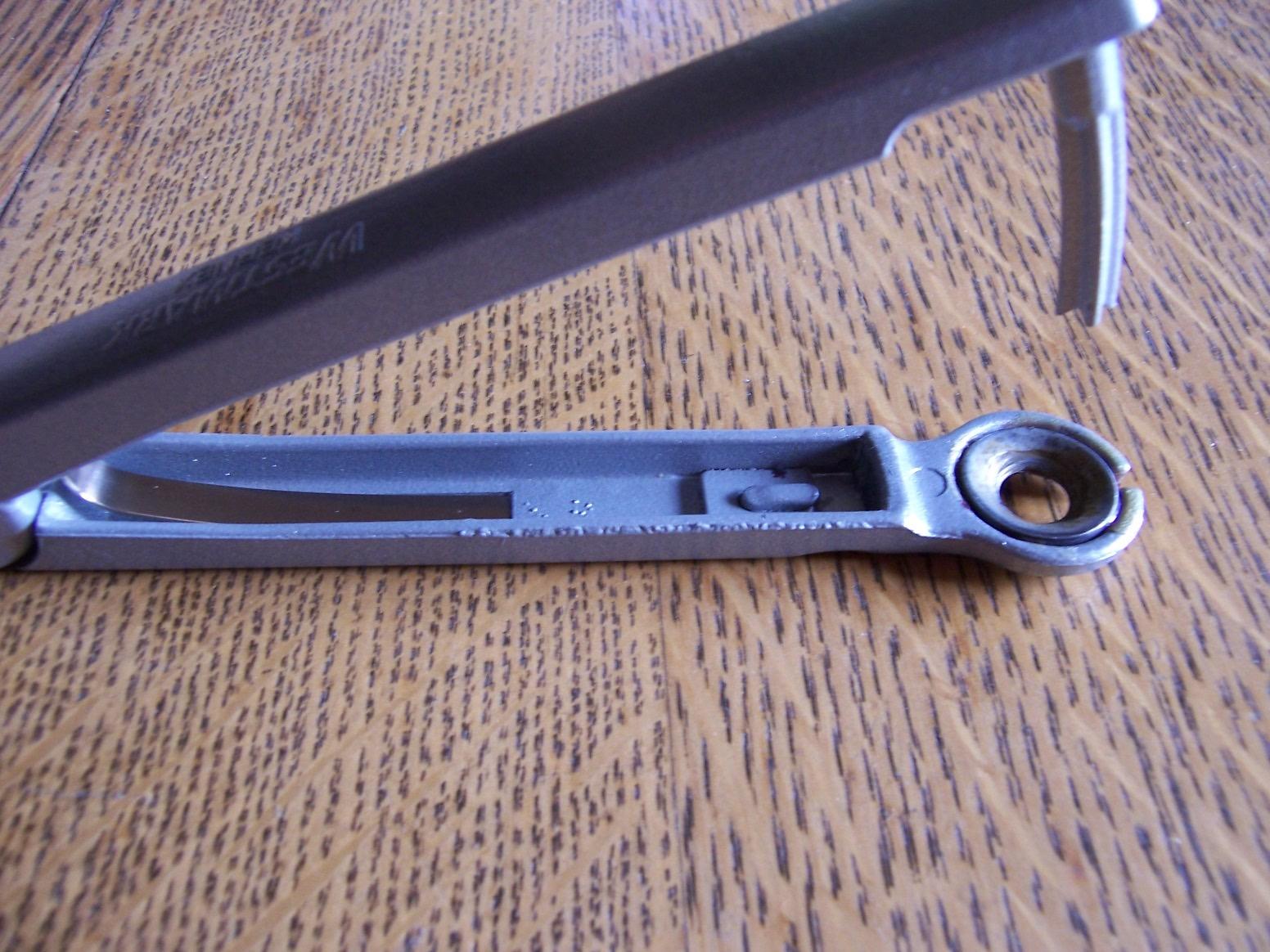 Westmark Cherry Pitter Tool “Kernex” - Heavy-Duty Cast Aluminum Pit Remover & Olive Pitter, German Ergonomic Seed Remover customer photo 2
