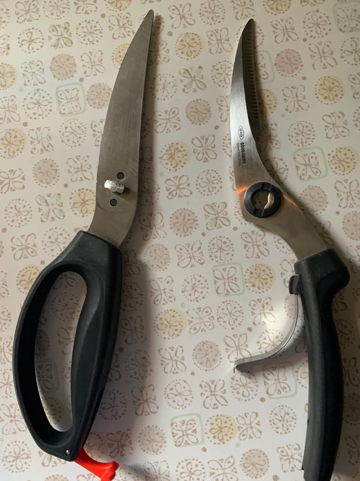 OXO Good Grips Spring-Loaded Poultry Shears, Heavy Duty, Black customer photo 1
