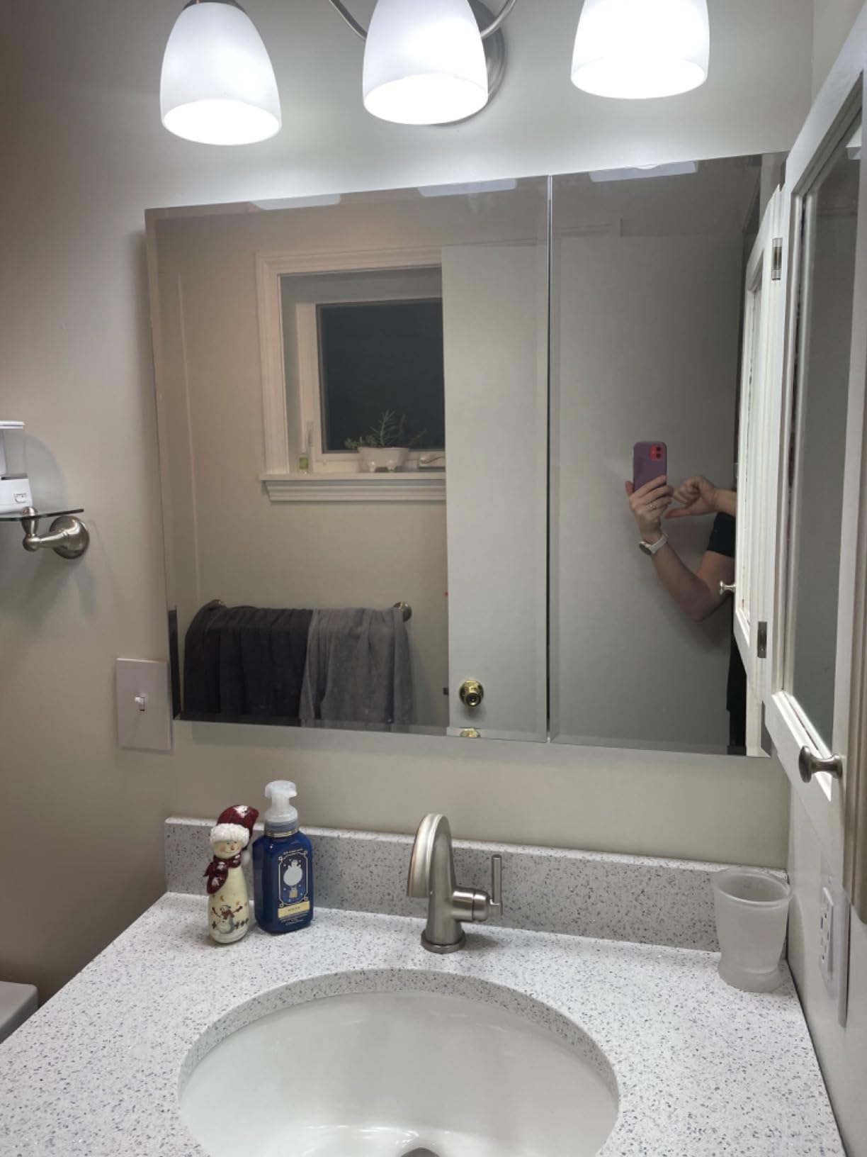 Kohler Frameless Bathroom Mirror Medicine Cabinet, 20 in x 26 in customer photo 2