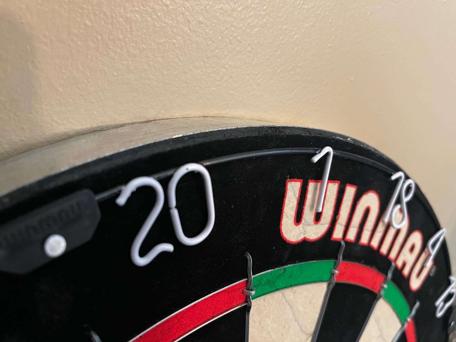 WINMAU Diamond Plus Dartboard customer photo 2