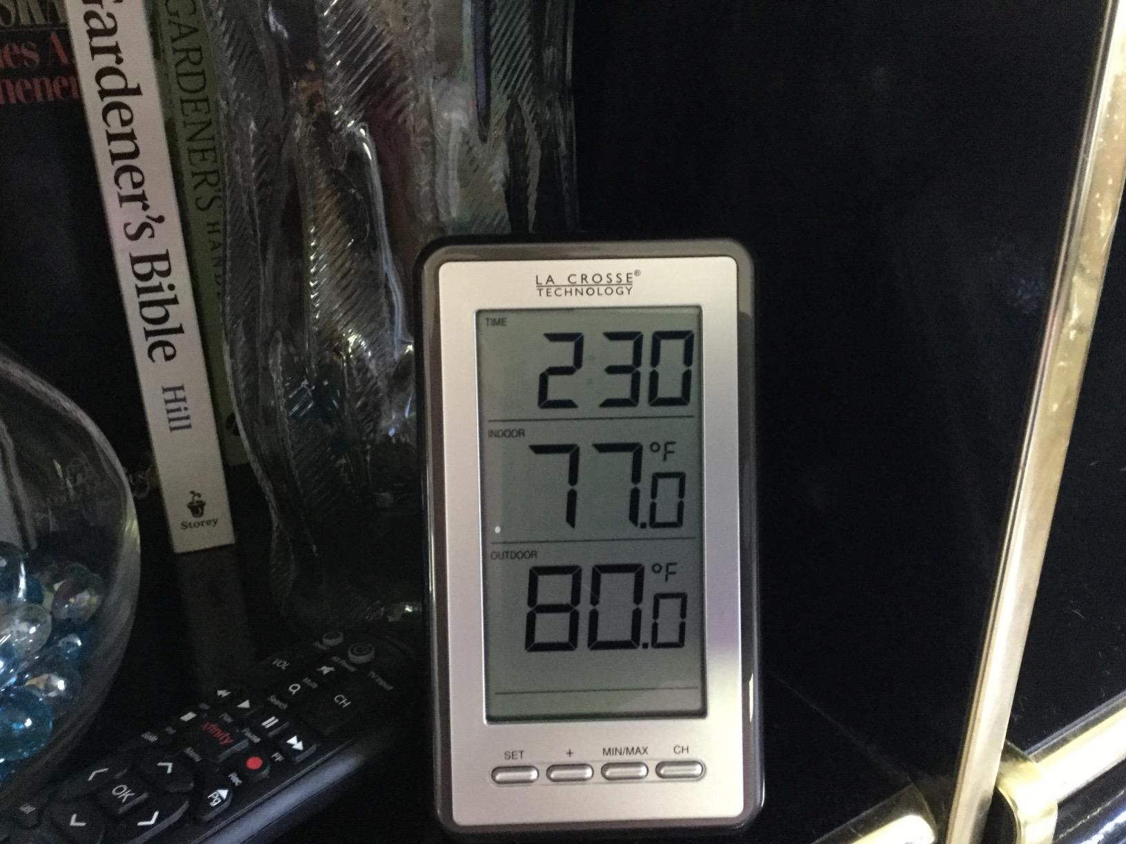 La Crosse WS-9160U-IT V3 Digital Wireless IN/OUT Thermometer with humidity customer photo 2
