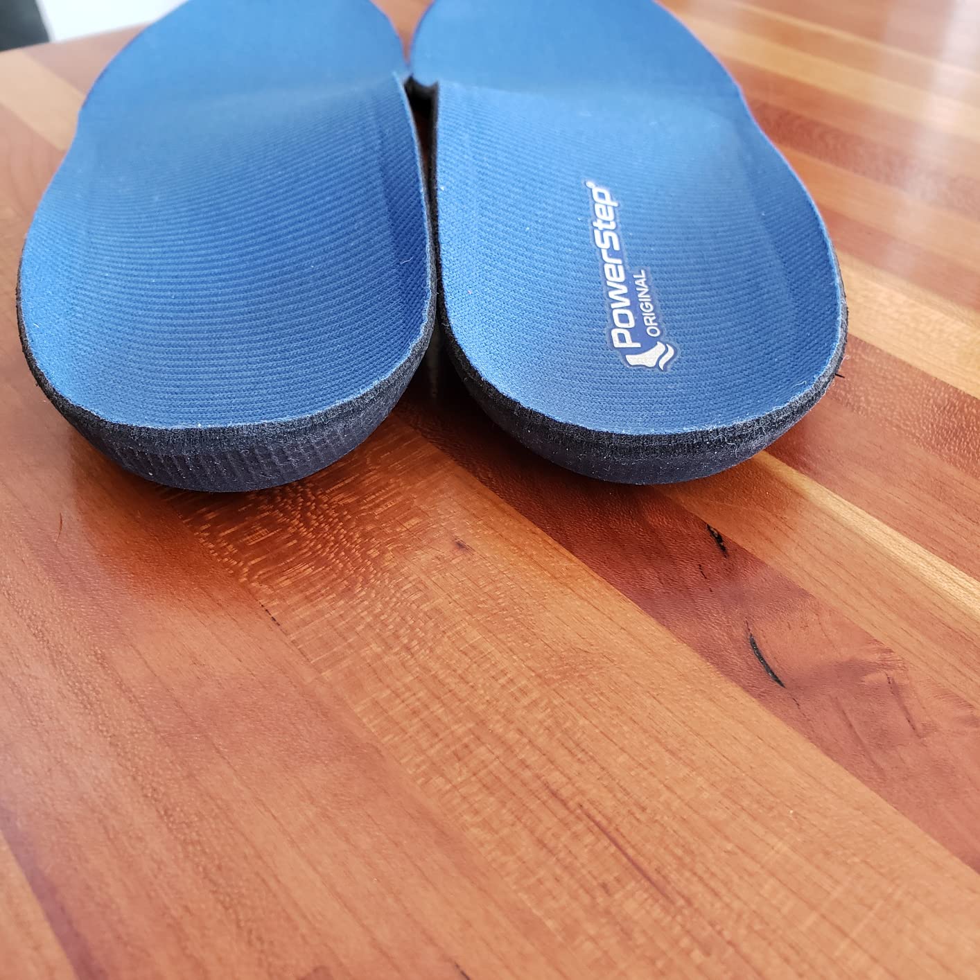 PowerStep Original Insoles, Arch Pain Relief Orthotics, Tight Shoes, Foot Support for Plantar Fasciitis, Mild Pronation, Foot & Arch Support Inserts, Shoe Inserts, Made in the USA (M 7-7.5, F 9-9.5) customer photo 1