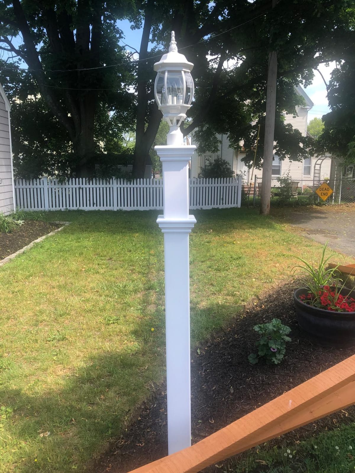 Nuvo 60/899, 3-Light Outdoor Post Lantern, Beveled Glass, Black customer photo 2