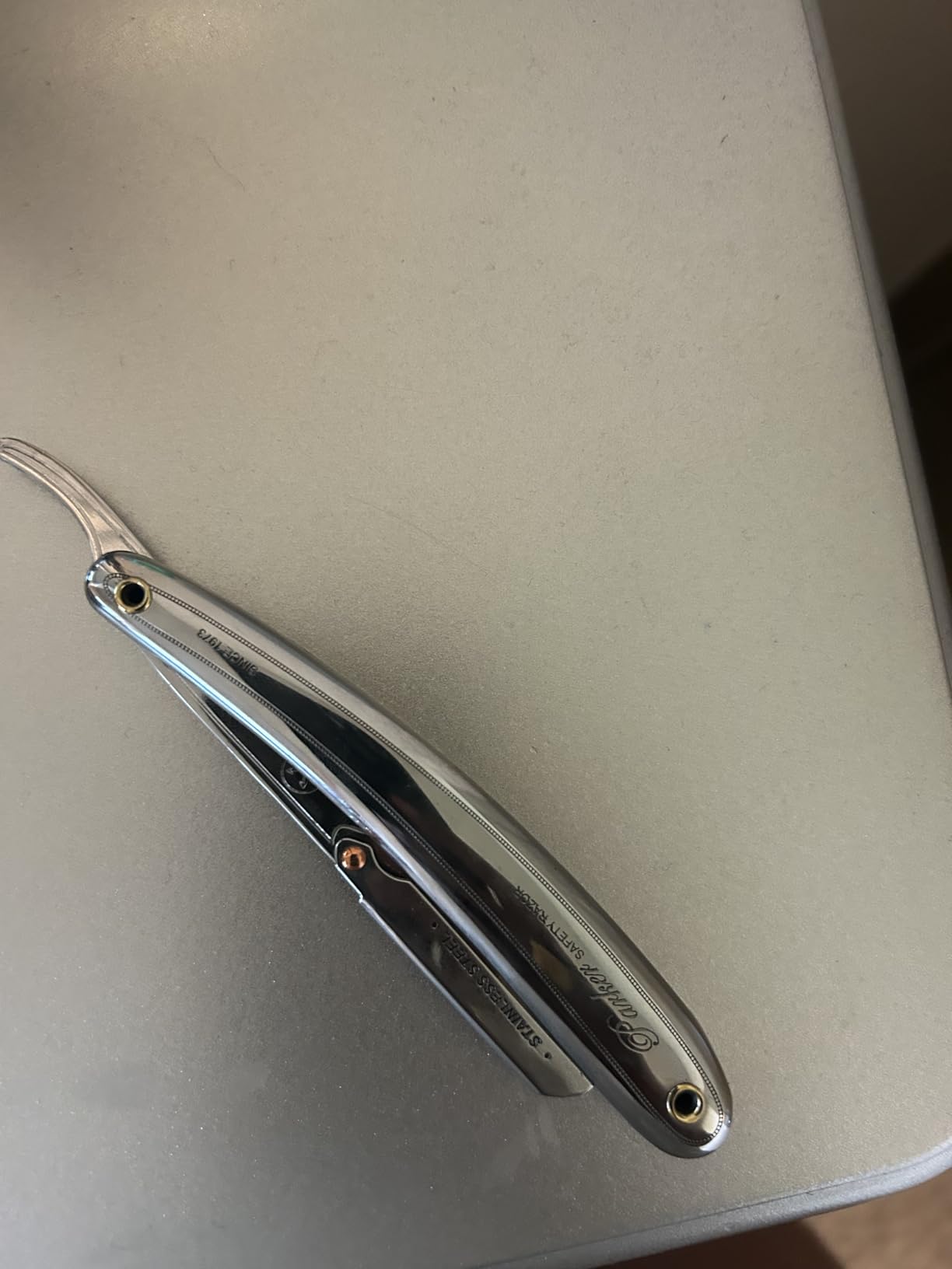 Parker SR1 Stainless Steel Straight Edge Barber Razor with 5 Half Blades customer photo 2