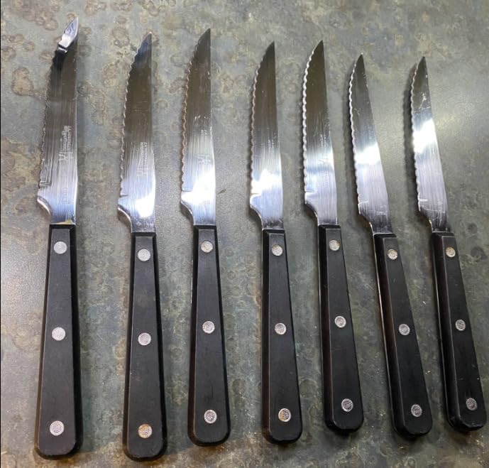 HENCKELS Razor-Sharp Steak Knives Set of 8, German Engineered customer photo 1