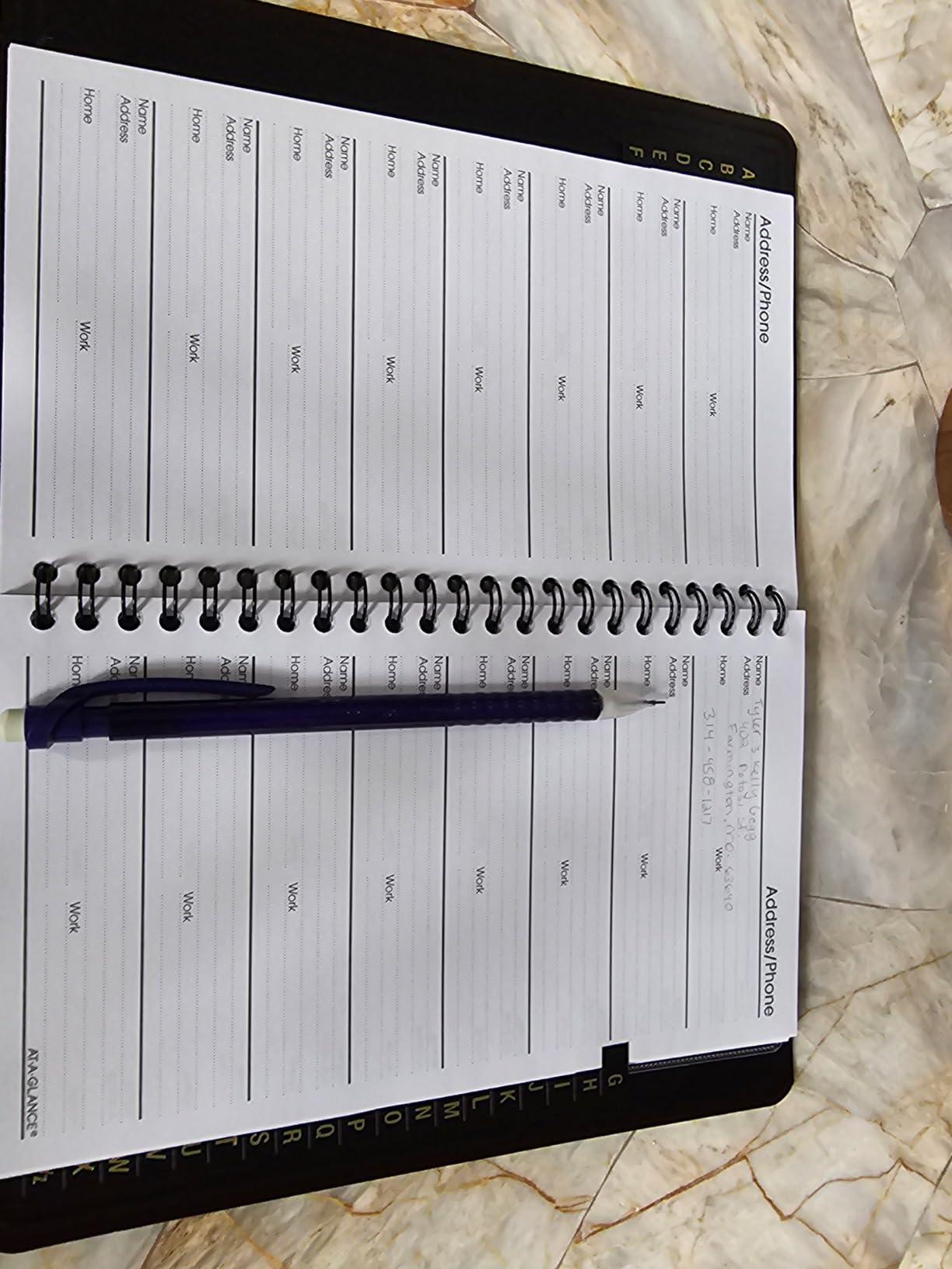 AT-A-GLANCE Telephone Address Book, Large Print, 500 Entries, 4-3/4