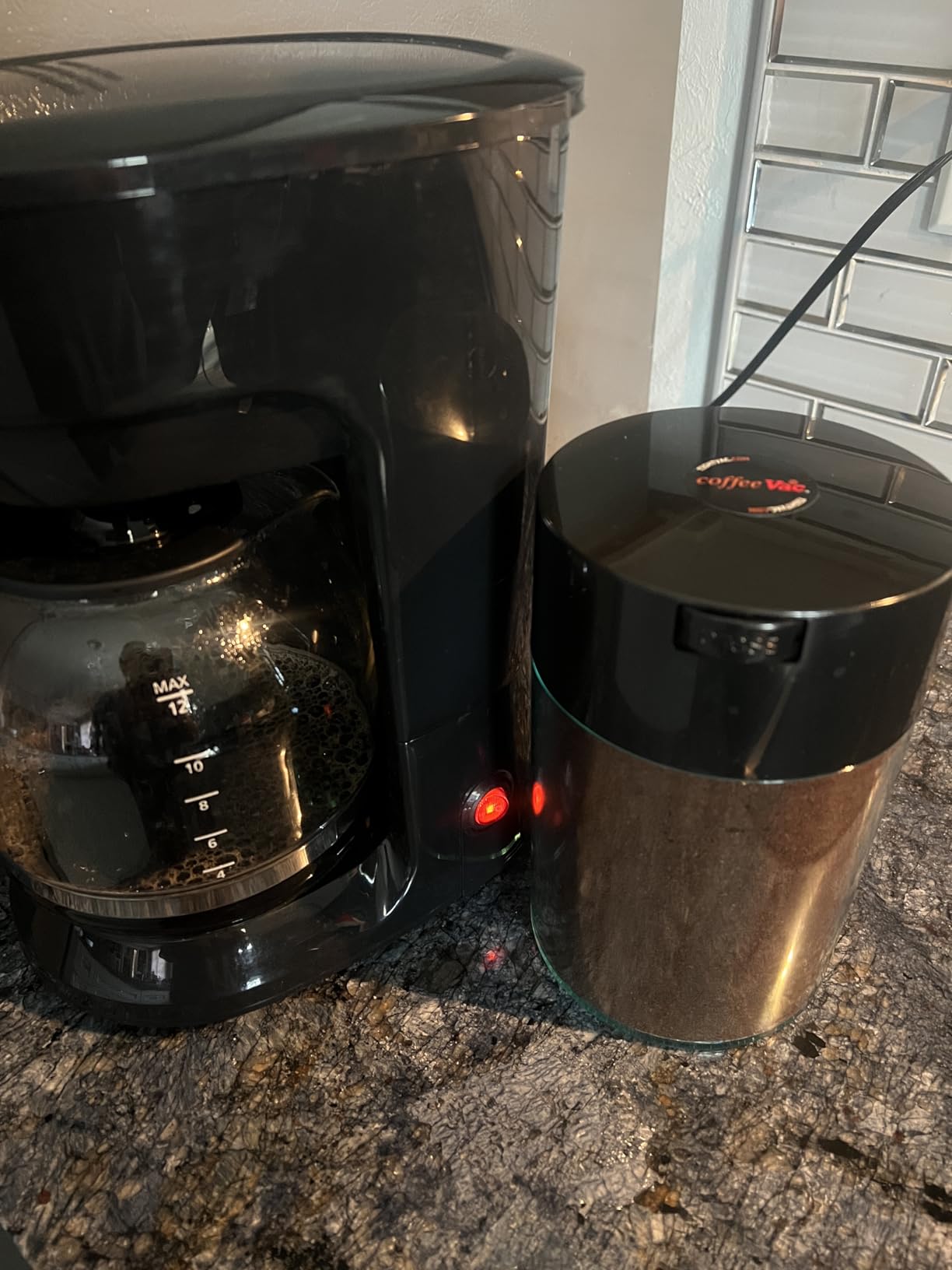 COFFEEVAC 1 LB Airtight Coffee Bean Storage Container, Patented Vacuum Seal, Coffee Grounds Container, 1.85L, Smell Proof, Black Cap and Body customer photo 1