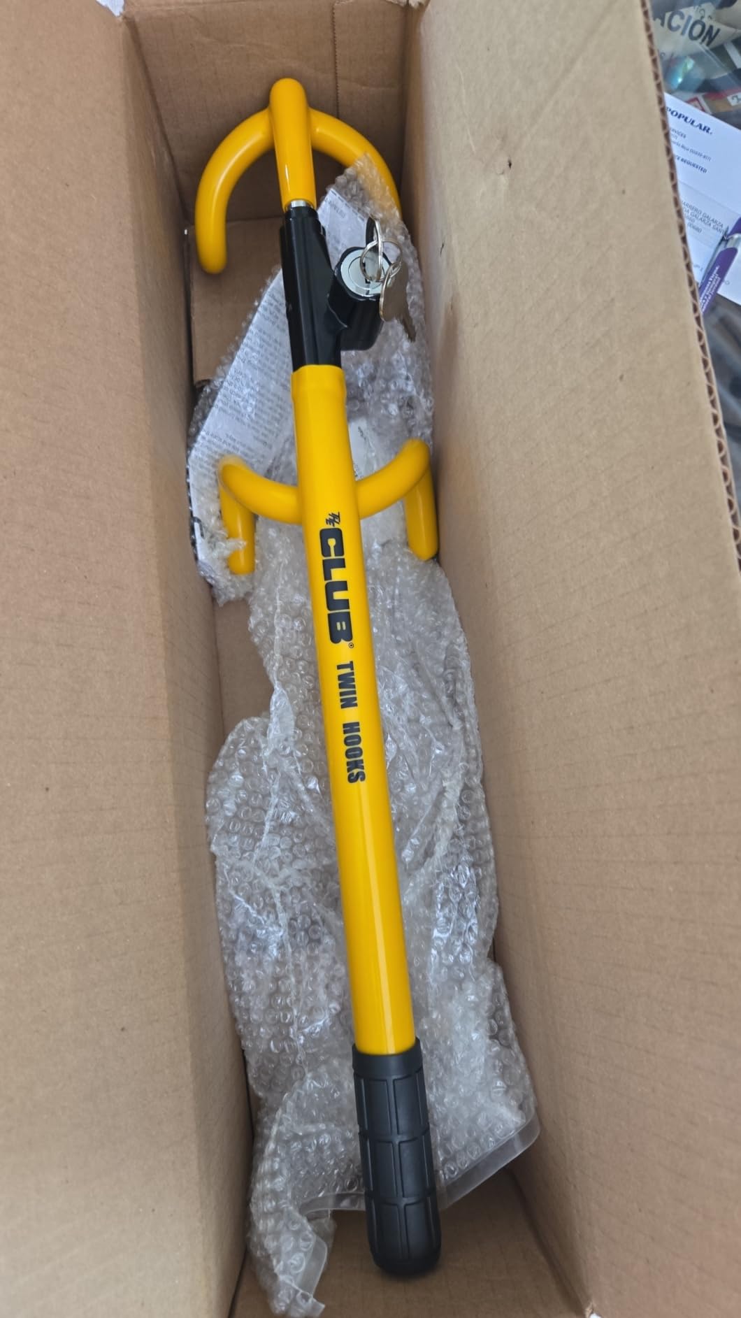 Winner International The Club 3000 Twin Hooks Steering Wheel Lock, Yellow customer photo 2