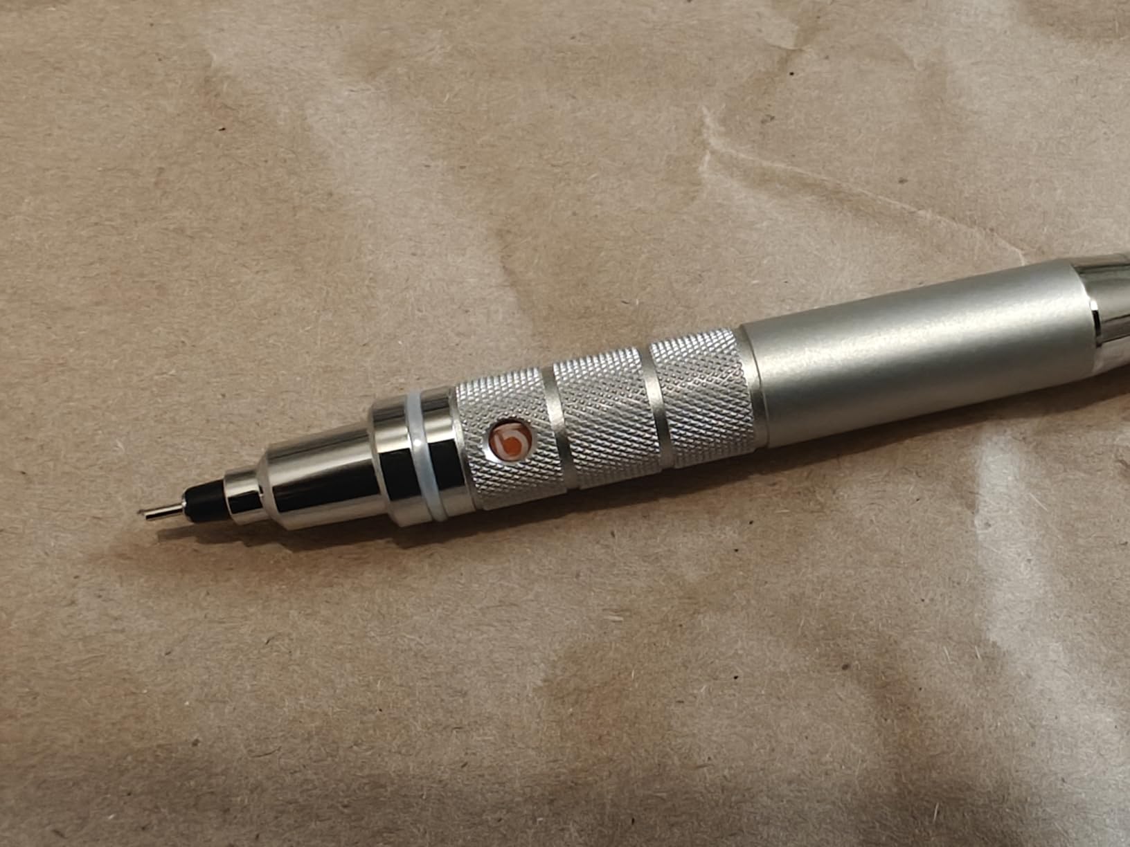 Uni Kuru Toga Roulette Model Auto Lead Rotation 0.5mm Mechanical Pencil, Silver Body (M510171P.26) customer photo 2