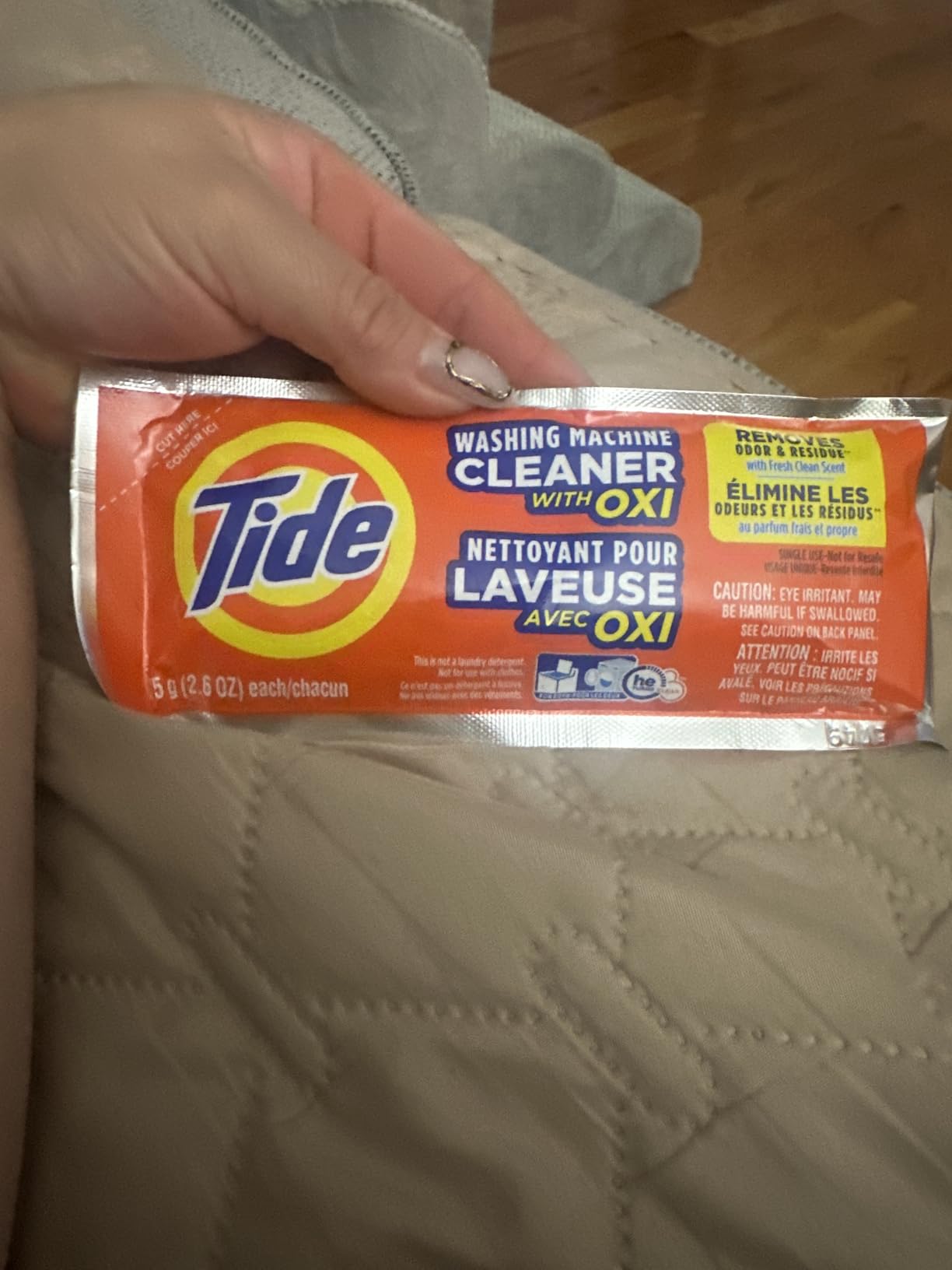 Washing Machine Cleaner by Tide, Washer Machine Cleaner with Oxi for Front and Top Loader Washer Machines, Deep Cleaning Residue & Odor Eliminator, 5 Month Supply customer photo 1