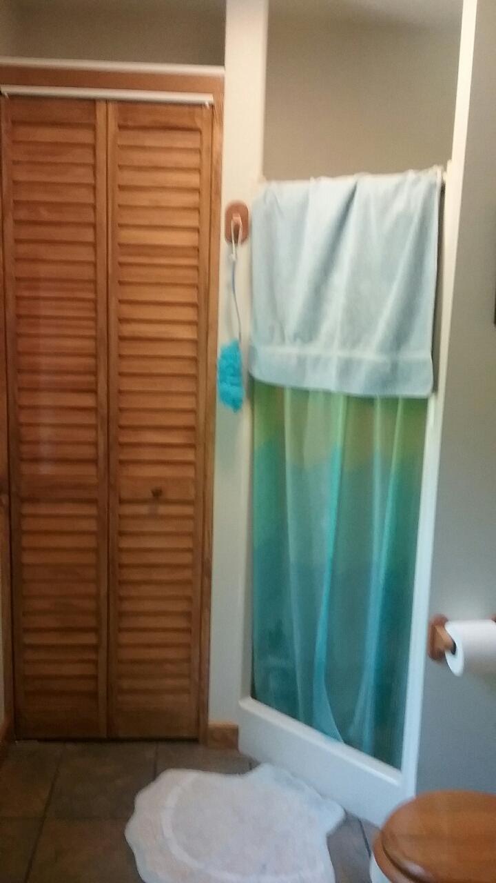 Kimberly Bay Bi-fold Closet Door, Louver Louver Plantation (30x80) customer photo 1