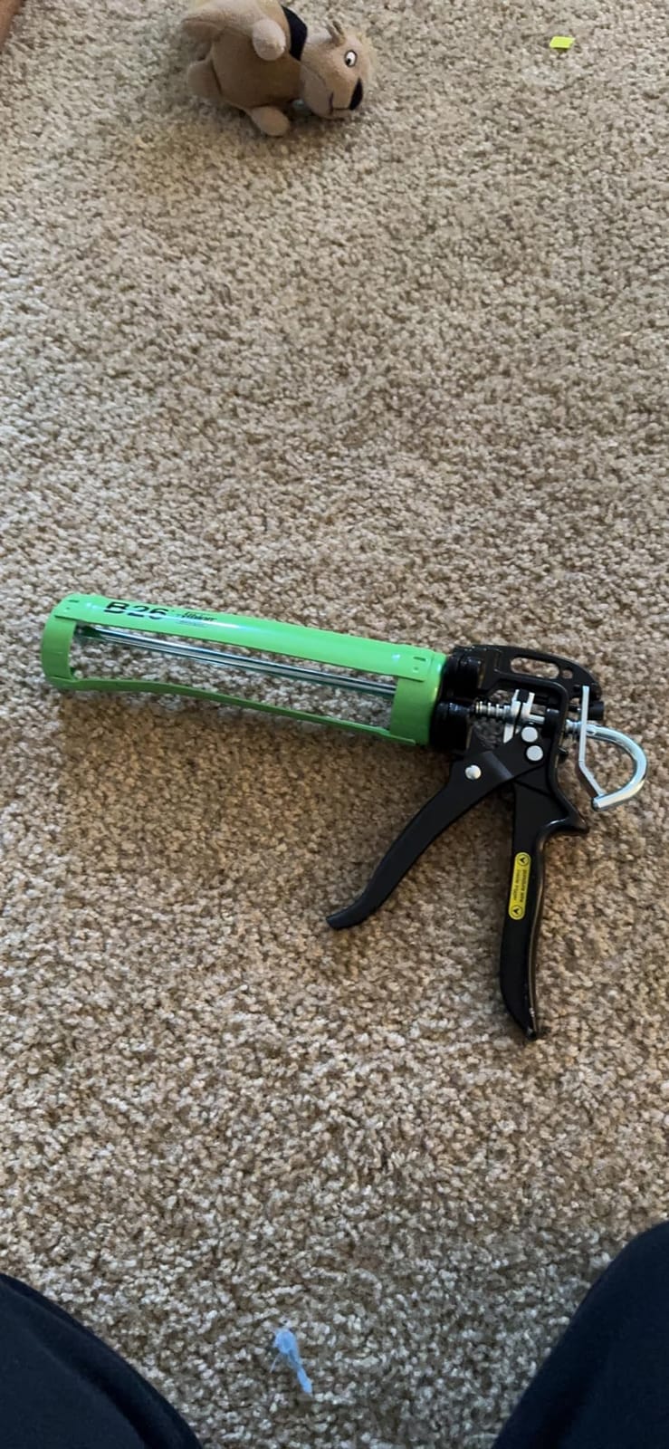 Albion Engineering Company B26 B-Line Manual Cartridge Caulking Gun, 1/10 Gallon (10 oz), 26:1 Drive customer photo 1