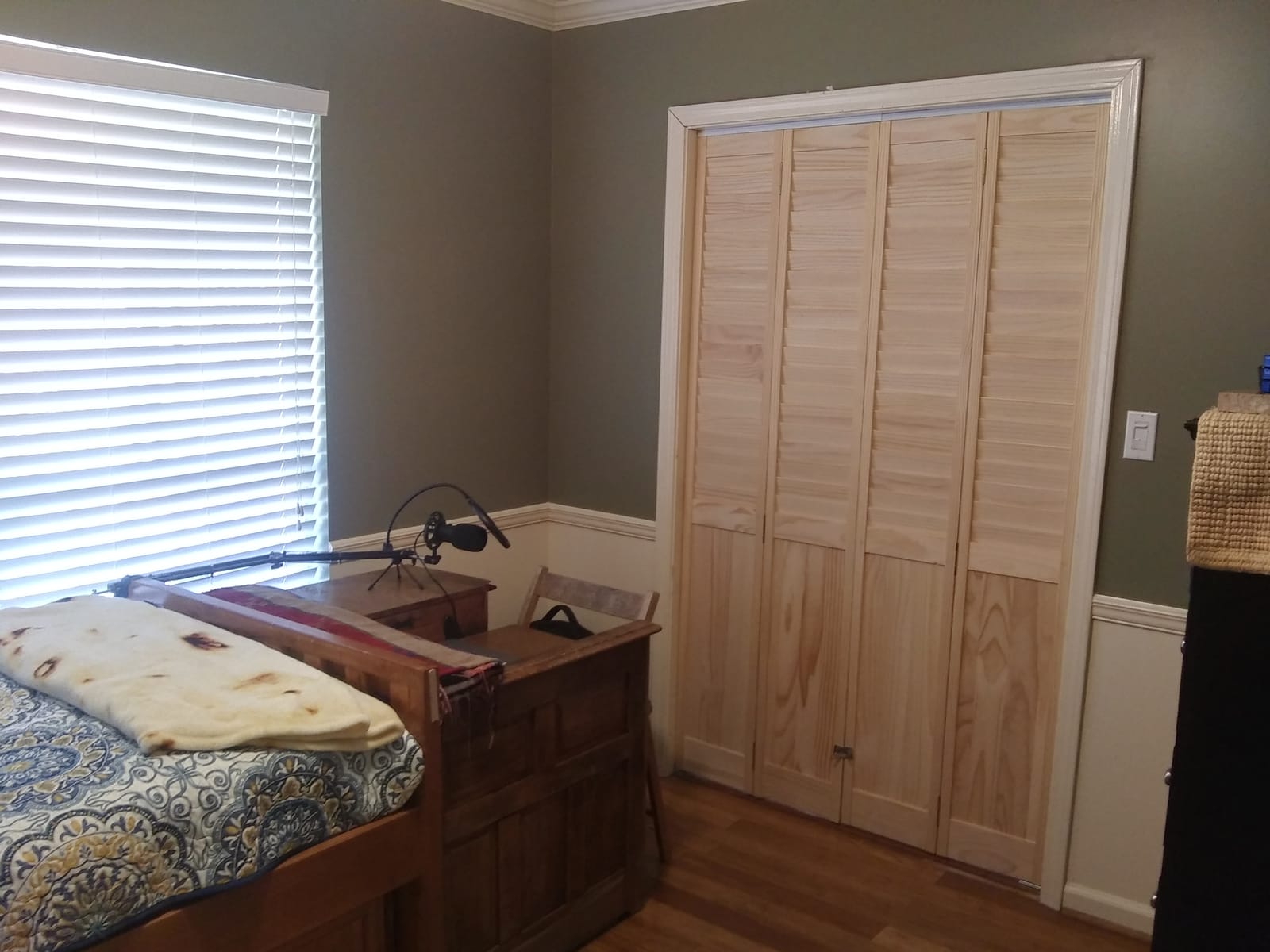 Kimberly Bay Closet Door, Bi-fold, Louver Panel Plantation (32x80) customer photo 1