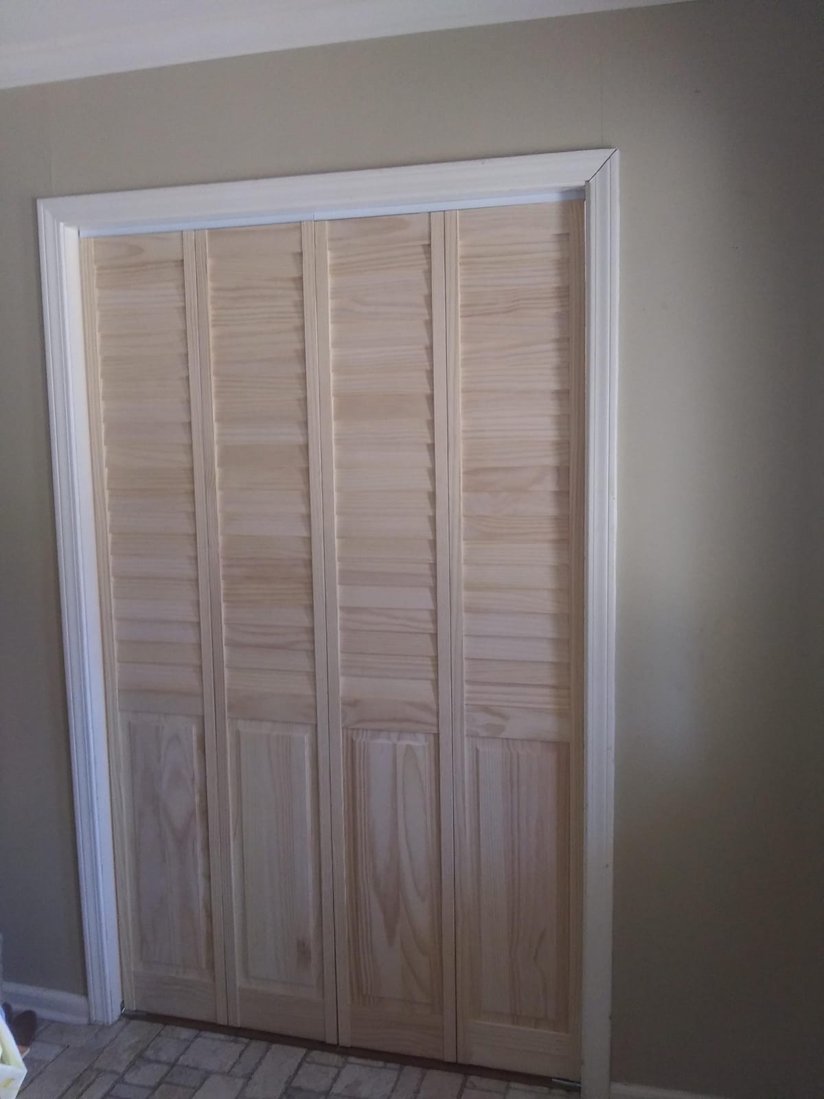 Kimberly Bay Closet Door, Bi-fold, Louver Panel Plantation (32x80) customer photo 2