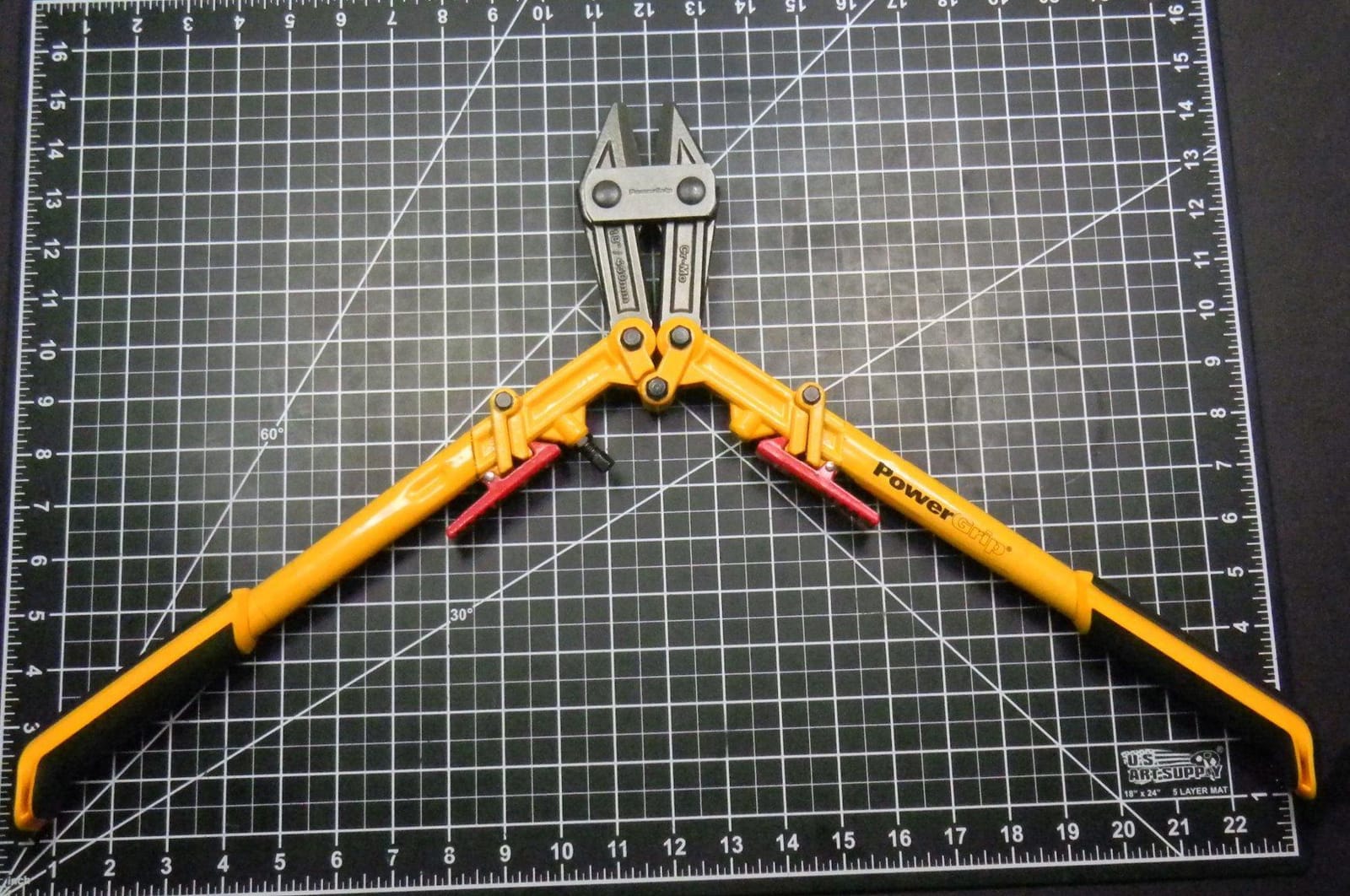 Olympia Tools Power Grip Bolt Cutter, 39-114, 14 Inches customer photo 2