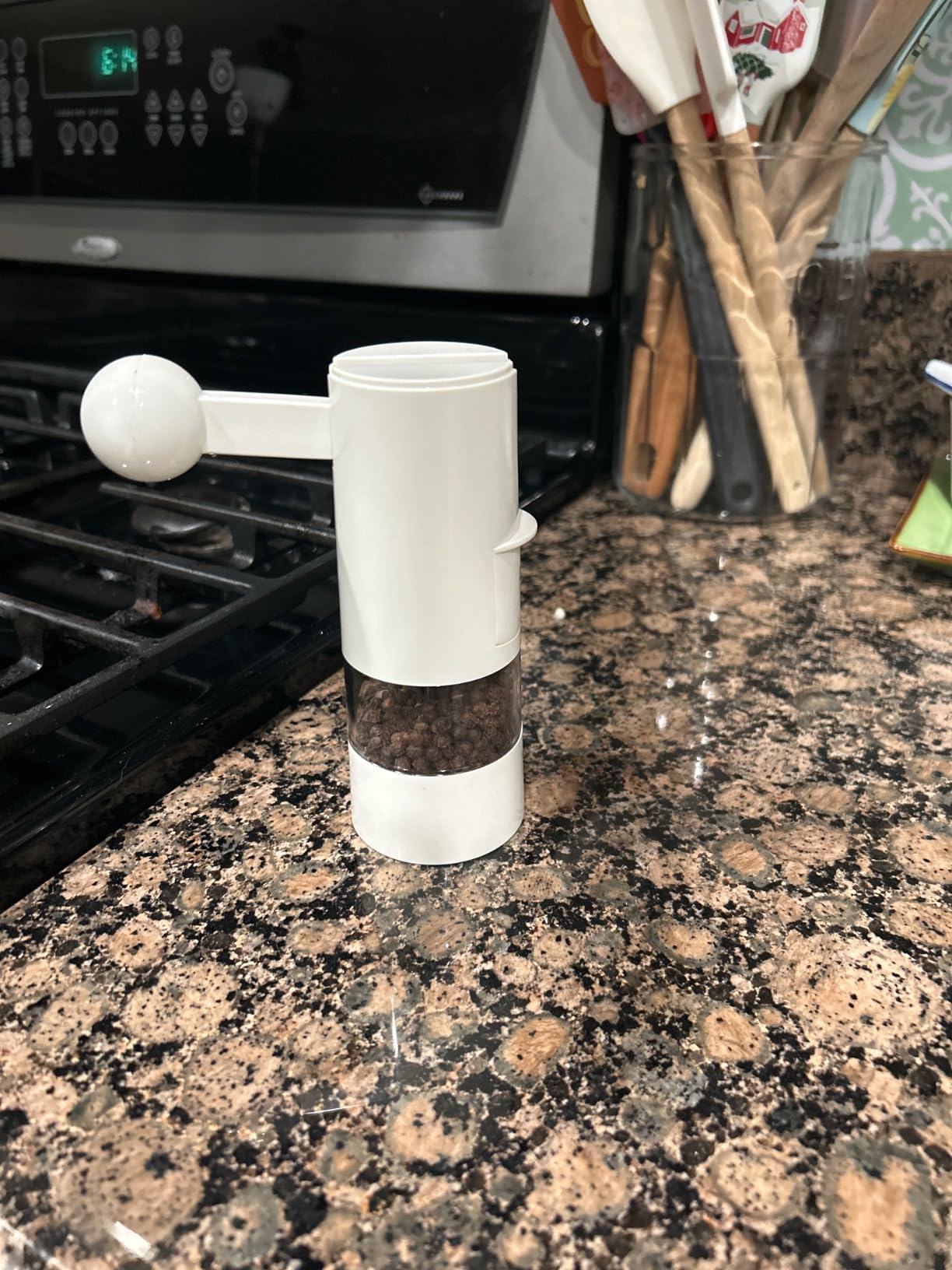 Kuhn Rikon Adjustable Ratchet Grinder with Ceramic Mechanism for Salt, Pepper and Spices, 8.5 x 2.25 inches, Black customer photo 2